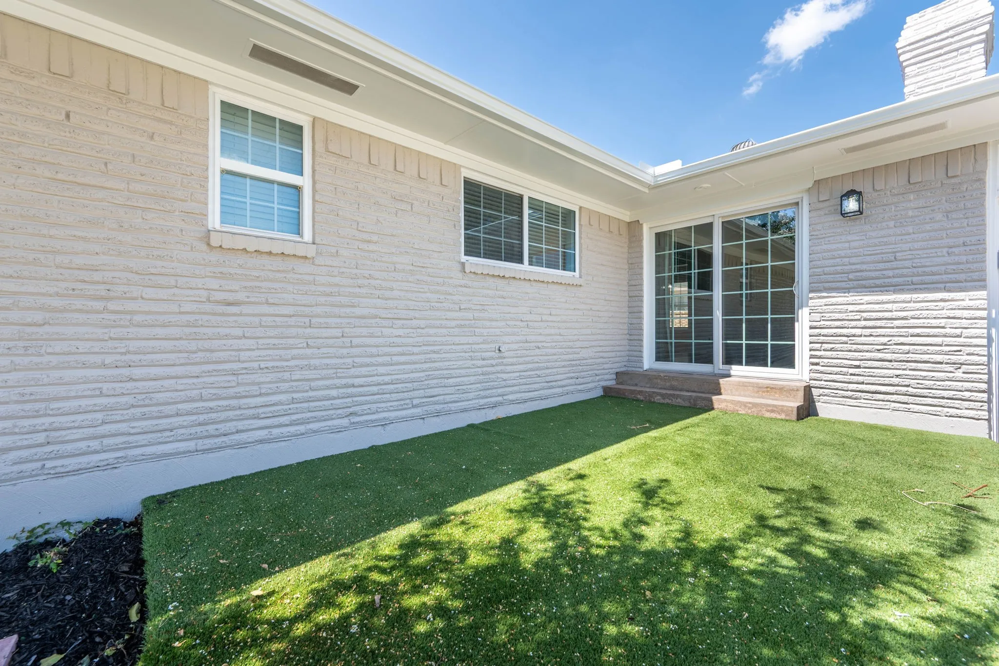 Single Family Residence For Sale in Dallas County , 4322 Ashville Drive, Garland, Texas 75041, 4 Bedroom, 2 Bathroom, 2 Garage spaces, 1,682 Sqft, built in 1964, mls#21390837, Real Estate Agent in Garland, Homes For Sale in Dallas county, Homes For Sale in Garland, Realtor in Garland Texas, Real Estate Brokerage Independent Realty Texas, Luminita Cordes Realtor
