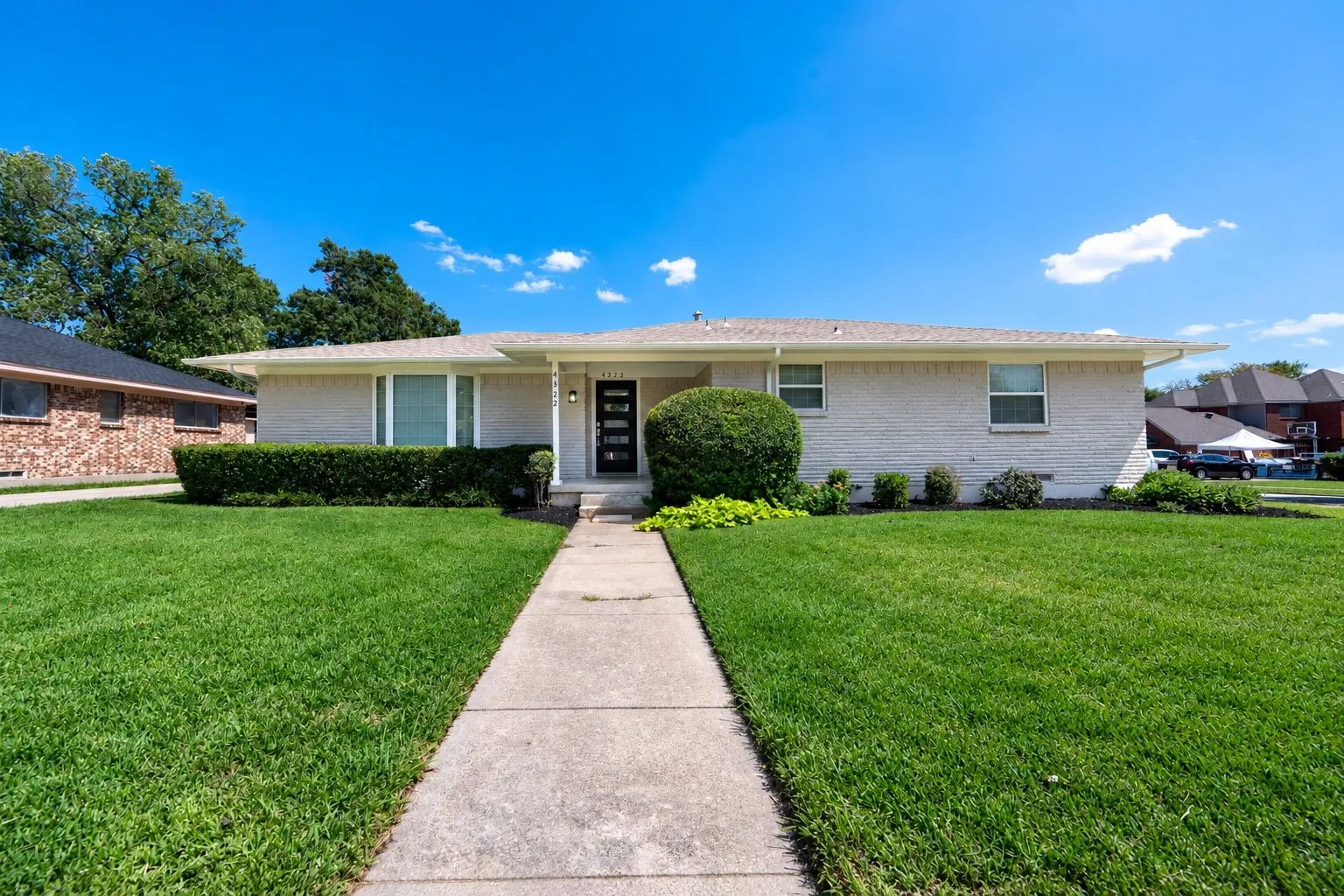 Single Family Residence For Sale in Dallas County , 4322 Ashville Drive, Garland, Texas 75041, 4 Bedroom, 2 Bathroom, 2 Garage spaces, 1,682 Sqft, built in 1964, mls#21390837, Real Estate Agent in Garland, Homes For Sale in Dallas county, Homes For Sale in Garland, Realtor in Garland Texas, Real Estate Brokerage Independent Realty Texas, Luminita Cordes Realtor
