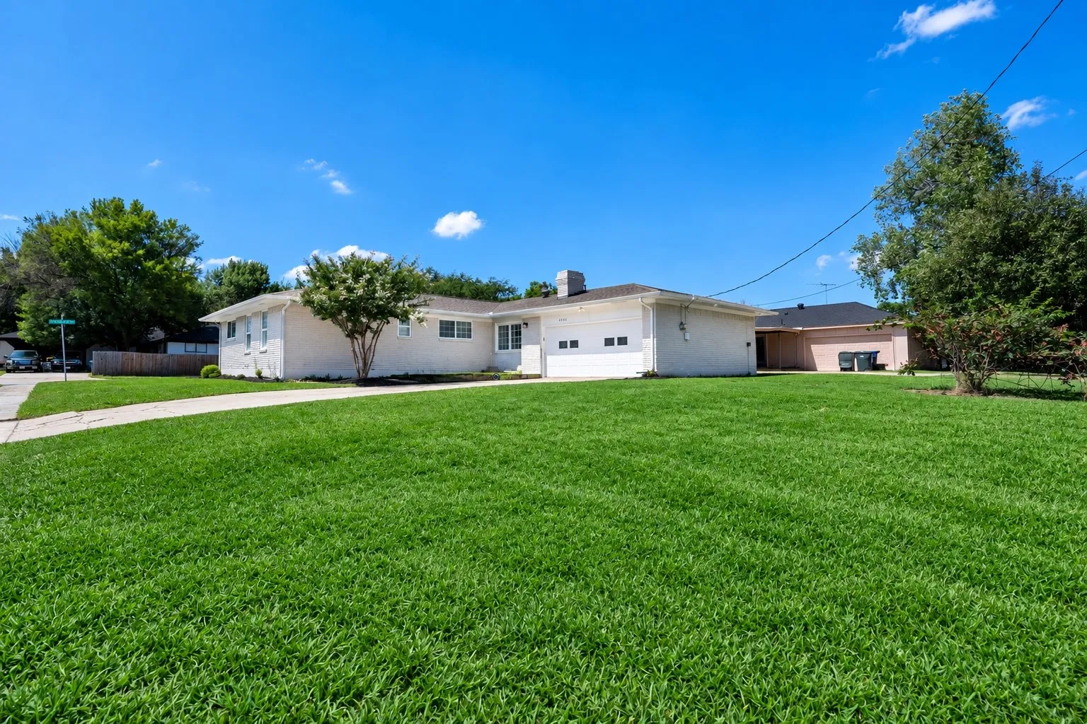 Single Family Residence For Sale in Dallas County , 4322 Ashville Drive, Garland, Texas 75041, 4 Bedroom, 2 Bathroom, 2 Garage spaces, 1,682 Sqft, built in 1964, mls#21390837, Real Estate Agent in Garland, Homes For Sale in Dallas county, Homes For Sale in Garland, Realtor in Garland Texas, Real Estate Brokerage Independent Realty Texas, Luminita Cordes Realtor