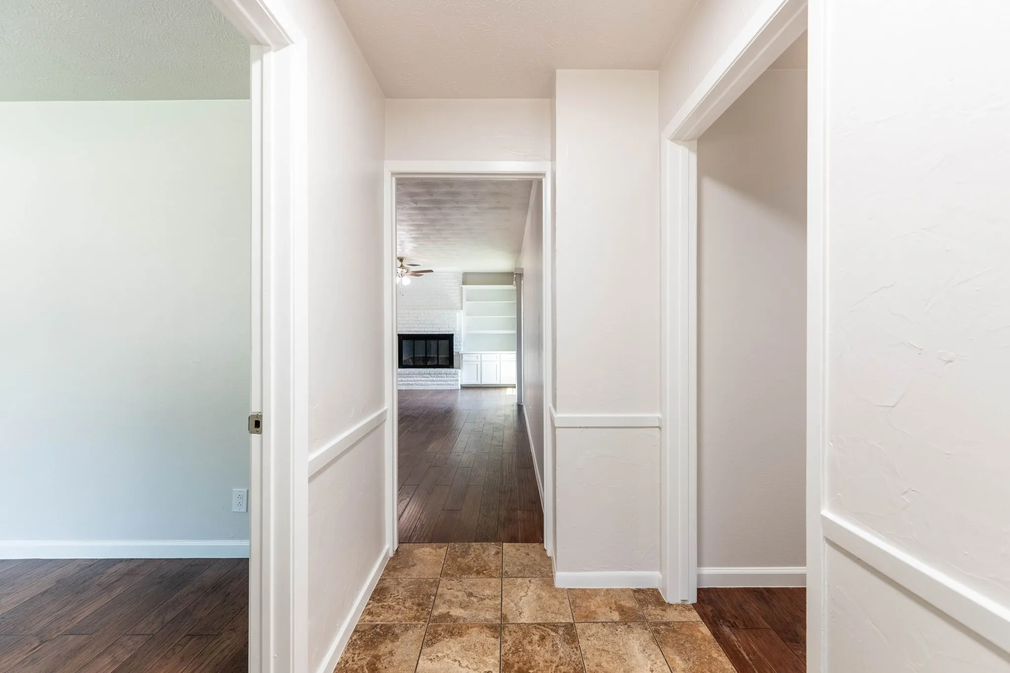 Single Family Residence For Sale in Dallas County , 4322 Ashville Drive, Garland, Texas 75041, 4 Bedroom, 2 Bathroom, 2 Garage spaces, 1,682 Sqft, built in 1964, mls#21390837, Real Estate Agent in Garland, Homes For Sale in Dallas county, Homes For Sale in Garland, Realtor in Garland Texas, Real Estate Brokerage Independent Realty Texas, Luminita Cordes Realtor