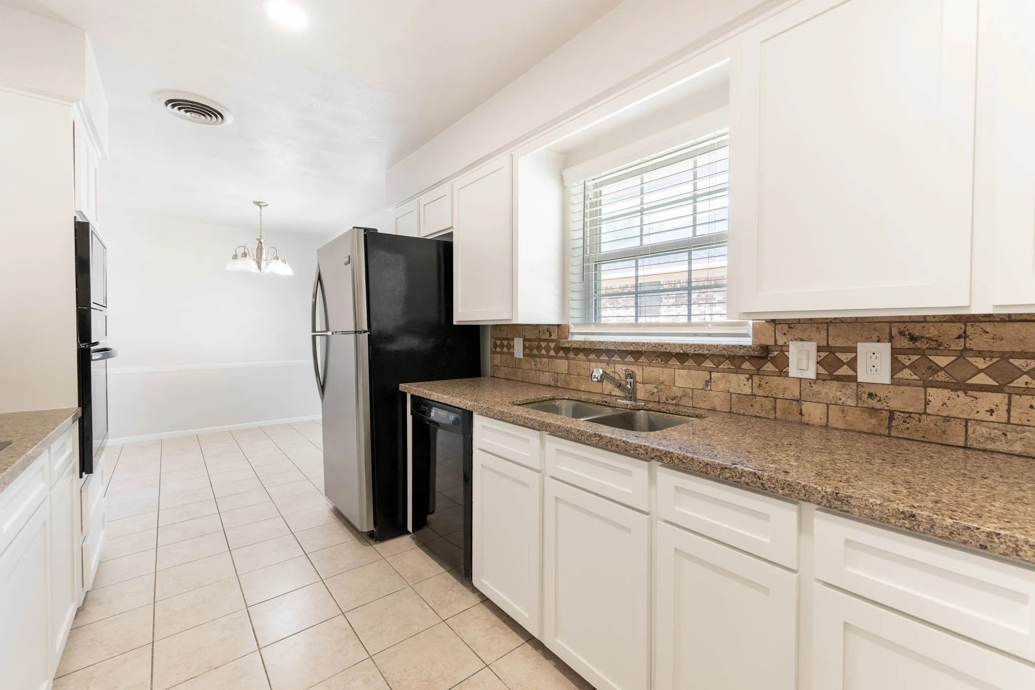 Single Family Residence For Sale in Dallas County , 4322 Ashville Drive, Garland, Texas 75041, 4 Bedroom, 2 Bathroom, 2 Garage spaces, 1,682 Sqft, built in 1964, mls#21390837, Real Estate Agent in Garland, Homes For Sale in Dallas county, Homes For Sale in Garland, Realtor in Garland Texas, Real Estate Brokerage Independent Realty Texas, Luminita Cordes Realtor