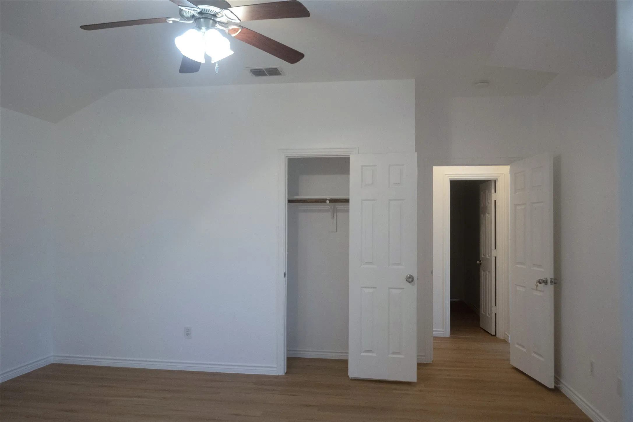 Single Family Residence For Sale in Dallas County , 8626 Cedar Post Court, Dallas, Texas 75227, 4 Bedroom, 2 Bathroom, 2 Garage spaces, 1,641 Sqft, built in 2010, mls#21390933, Real Estate Agent in Dallas, Homes For Sale in Dallas county, Homes For Sale in Dallas, Realtor in Dallas Texas, Real Estate Brokerage Independent Realty Texas, Luminita Cordes Realtor