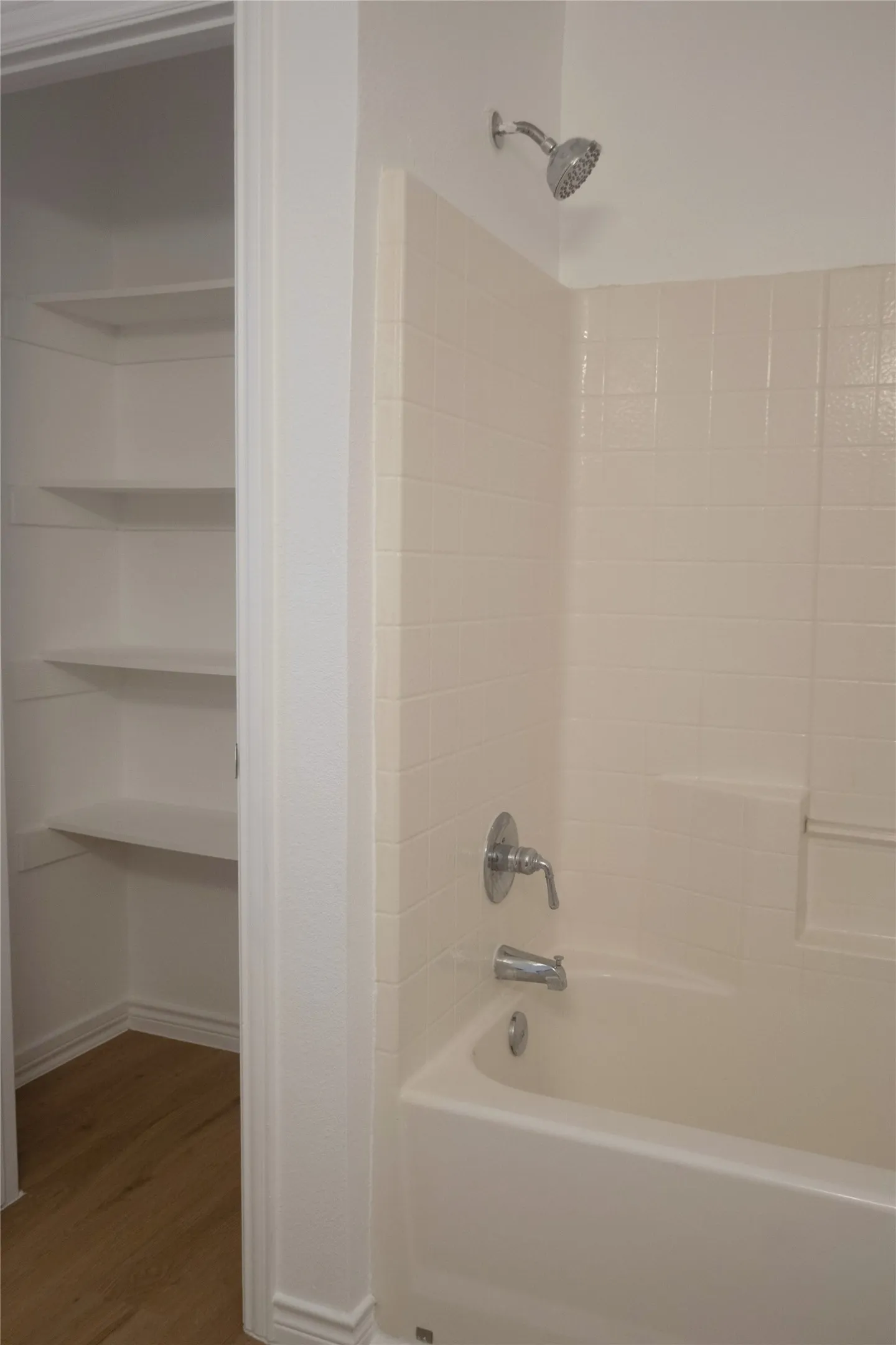Single Family Residence For Sale in Dallas County , 8626 Cedar Post Court, Dallas, Texas 75227, 4 Bedroom, 2 Bathroom, 2 Garage spaces, 1,641 Sqft, built in 2010, mls#21390933, Real Estate Agent in Dallas, Homes For Sale in Dallas county, Homes For Sale in Dallas, Realtor in Dallas Texas, Real Estate Brokerage Independent Realty Texas, Luminita Cordes Realtor