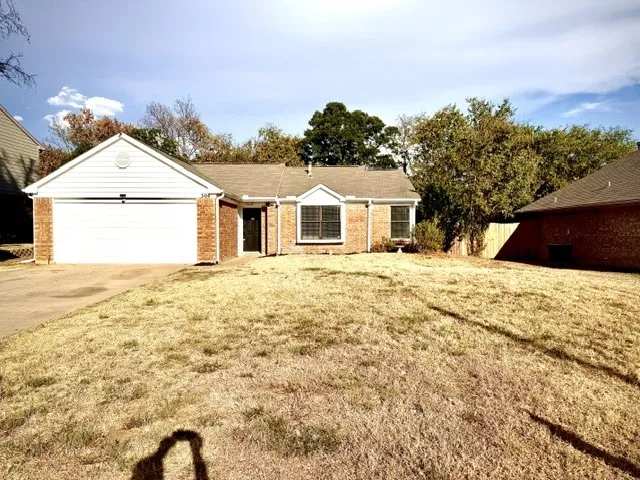 Single Family Residence For Sale in Denton County , 304 Mack Drive, Denton, Texas 76209, 4 Bedroom, 2 Bathroom, Garage spaces, 1,743 Sqft, built in 1986, mls#21390926, Real Estate Agent in Denton, Homes For Sale in Denton county, Homes For Sale in Denton, Realtor in Denton Texas, Real Estate Brokerage Independent Realty Texas, Luminita Cordes Realtor