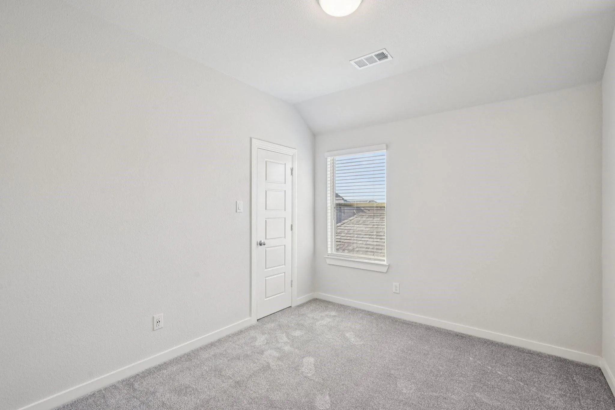 Single Family Residence For Sale in Denton County , 1920 Dappled Grey Avenue, Aubrey, Texas 76227, 5 Bedroom, 3 Bathroom, 2 Garage spaces, 2,648 Sqft, built in 2023, mls#21390904, Real Estate Agent in Aubrey, Homes For Sale in Denton county, Homes For Sale in Aubrey, Realtor in Aubrey Texas, Real Estate Brokerage Independent Realty Texas, Luminita Cordes Realtor