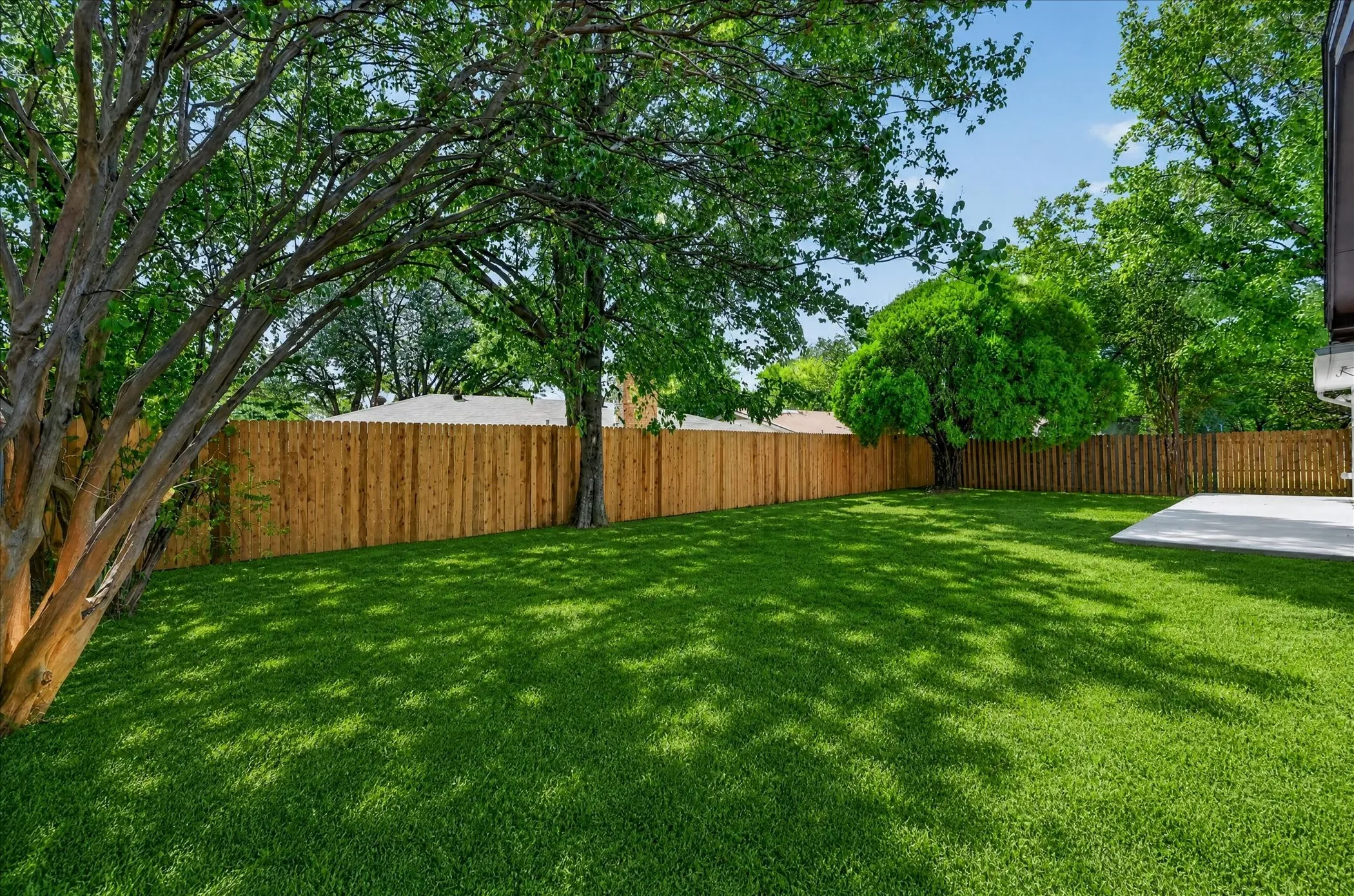 Single Family Residence For Sale in Tarrant County , 1904 Briar Meadow Drive, Arlington, Texas 76014, 3 Bedroom, 2 Bathroom, 2 Garage spaces, 1,769 Sqft, built in 1977, mls#21390720, Real Estate Agent in Arlington, Homes For Sale in Tarrant county, Homes For Sale in Arlington, Realtor in Arlington Texas, Real Estate Brokerage Independent Realty Texas, Luminita Cordes Realtor