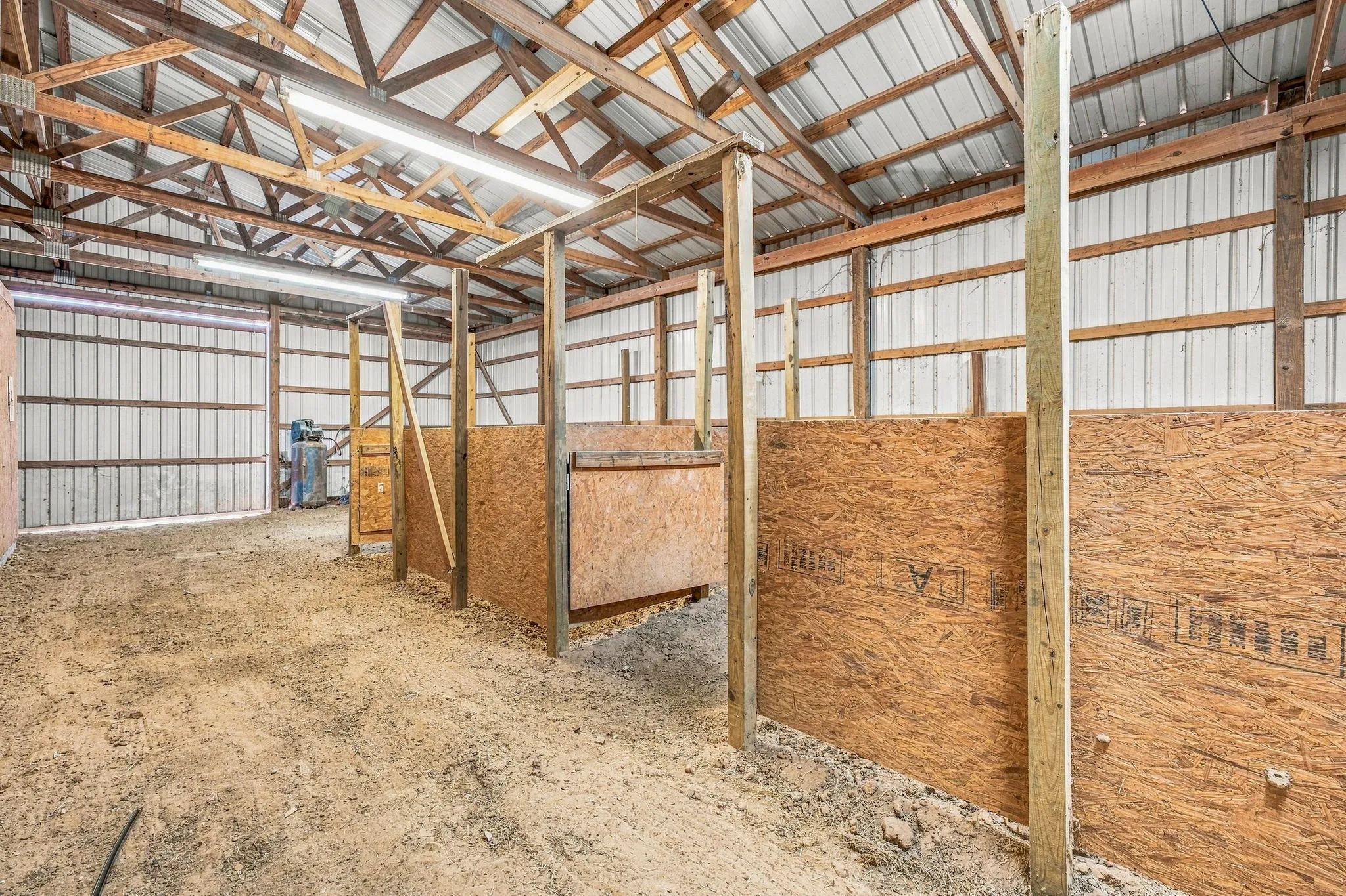 Single Family Residence For Sale in Erath County , 7829 County Road 176, Stephenville, Texas 76401, 2 Bedroom, 1 Bathroom, Garage spaces, 1,340 Sqft, built in 2007, mls#21390934, Real Estate Agent in Stephenville, Homes For Sale in Erath county, Homes For Sale in Stephenville, Realtor in Stephenville Texas, Real Estate Brokerage Independent Realty Texas, Luminita Cordes Realtor