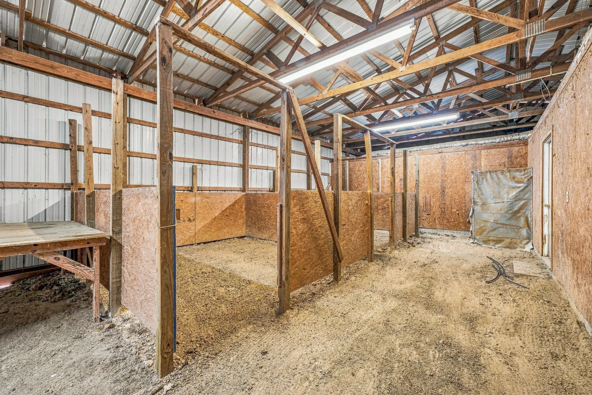 Single Family Residence For Sale in Erath County , 7829 County Road 176, Stephenville, Texas 76401, 2 Bedroom, 1 Bathroom, Garage spaces, 1,340 Sqft, built in 2007, mls#21390934, Real Estate Agent in Stephenville, Homes For Sale in Erath county, Homes For Sale in Stephenville, Realtor in Stephenville Texas, Real Estate Brokerage Independent Realty Texas, Luminita Cordes Realtor