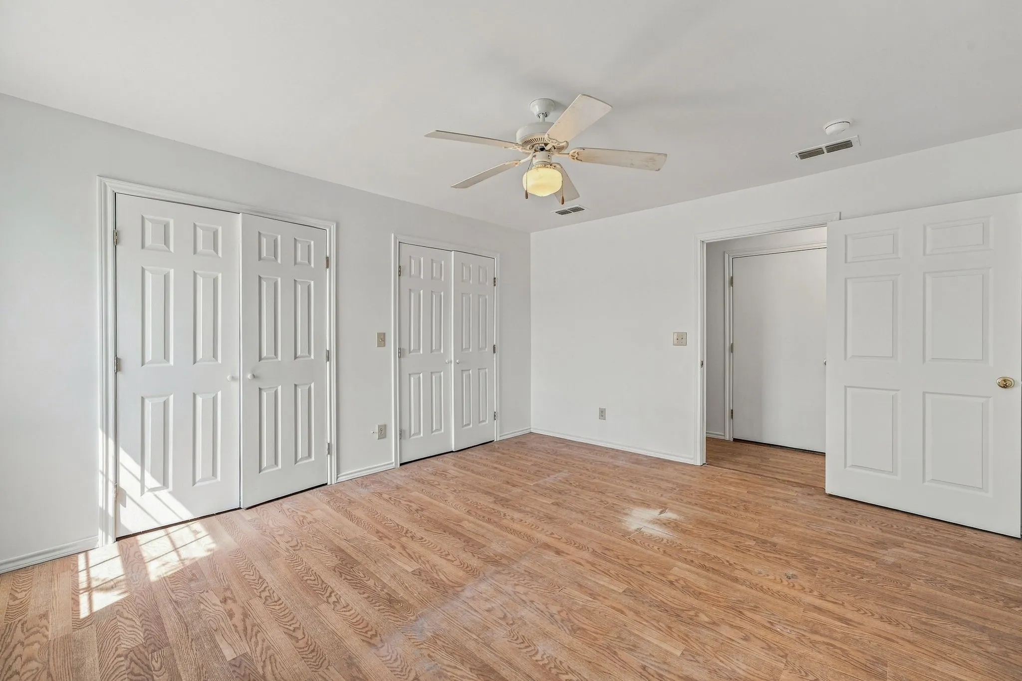 Single Family Residence For Sale in Erath County , 7829 County Road 176, Stephenville, Texas 76401, 2 Bedroom, 1 Bathroom, Garage spaces, 1,340 Sqft, built in 2007, mls#21390934, Real Estate Agent in Stephenville, Homes For Sale in Erath county, Homes For Sale in Stephenville, Realtor in Stephenville Texas, Real Estate Brokerage Independent Realty Texas, Luminita Cordes Realtor