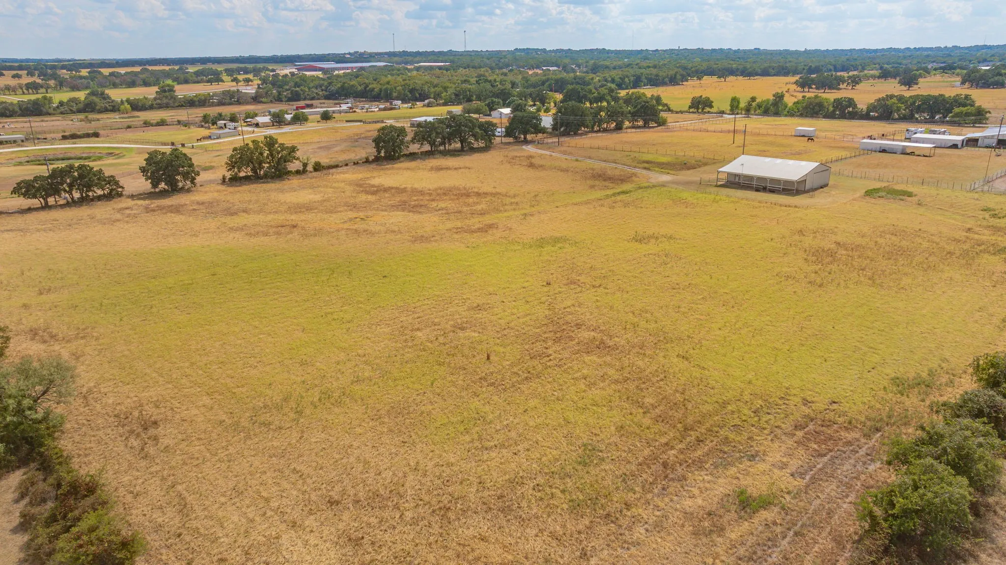 Single Family Residence For Sale in Erath County , 7829 County Road 176, Stephenville, Texas 76401, 2 Bedroom, 1 Bathroom, Garage spaces, 1,340 Sqft, built in 2007, mls#21390934, Real Estate Agent in Stephenville, Homes For Sale in Erath county, Homes For Sale in Stephenville, Realtor in Stephenville Texas, Real Estate Brokerage Independent Realty Texas, Luminita Cordes Realtor