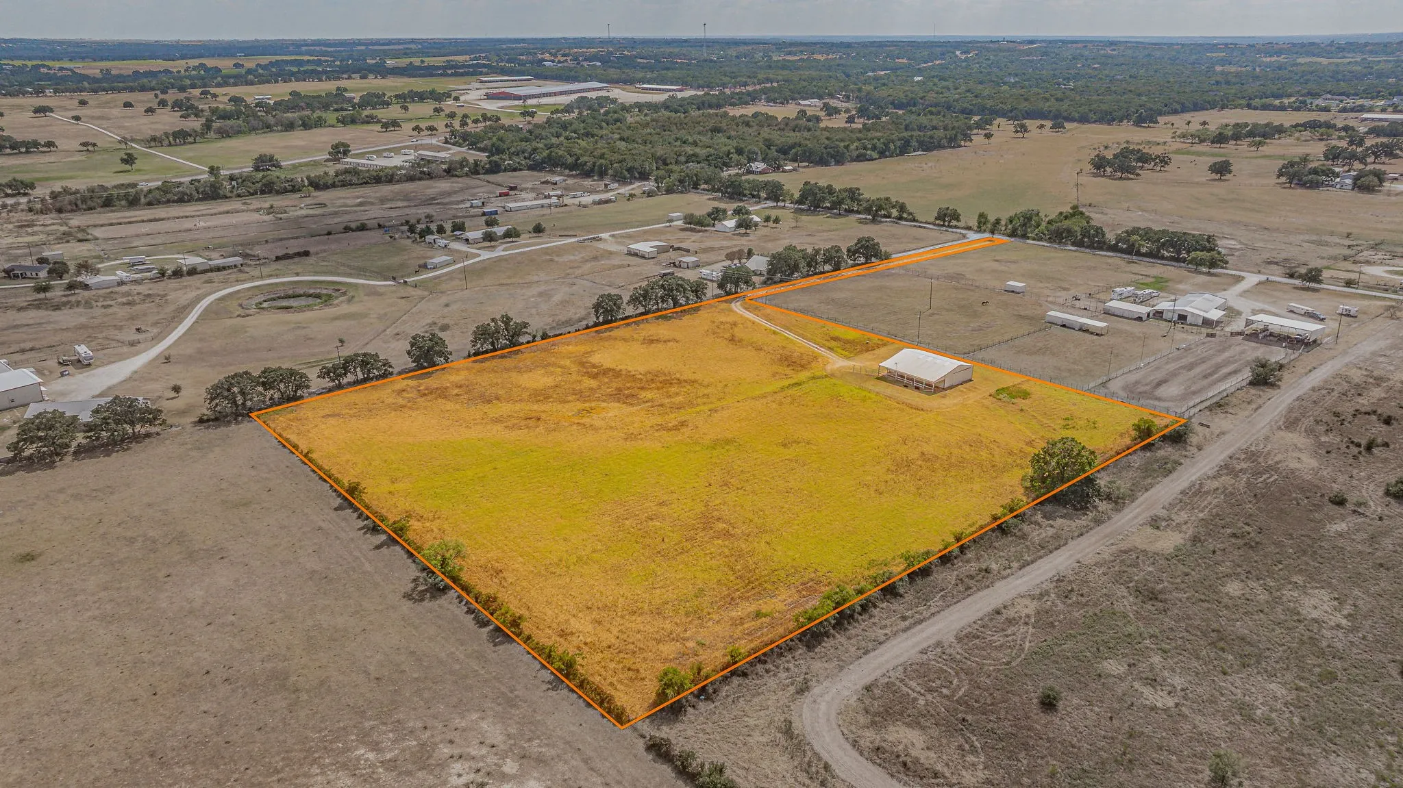 Single Family Residence For Sale in Erath County , 7829 County Road 176, Stephenville, Texas 76401, 2 Bedroom, 1 Bathroom, Garage spaces, 1,340 Sqft, built in 2007, mls#21390934, Real Estate Agent in Stephenville, Homes For Sale in Erath county, Homes For Sale in Stephenville, Realtor in Stephenville Texas, Real Estate Brokerage Independent Realty Texas, Luminita Cordes Realtor