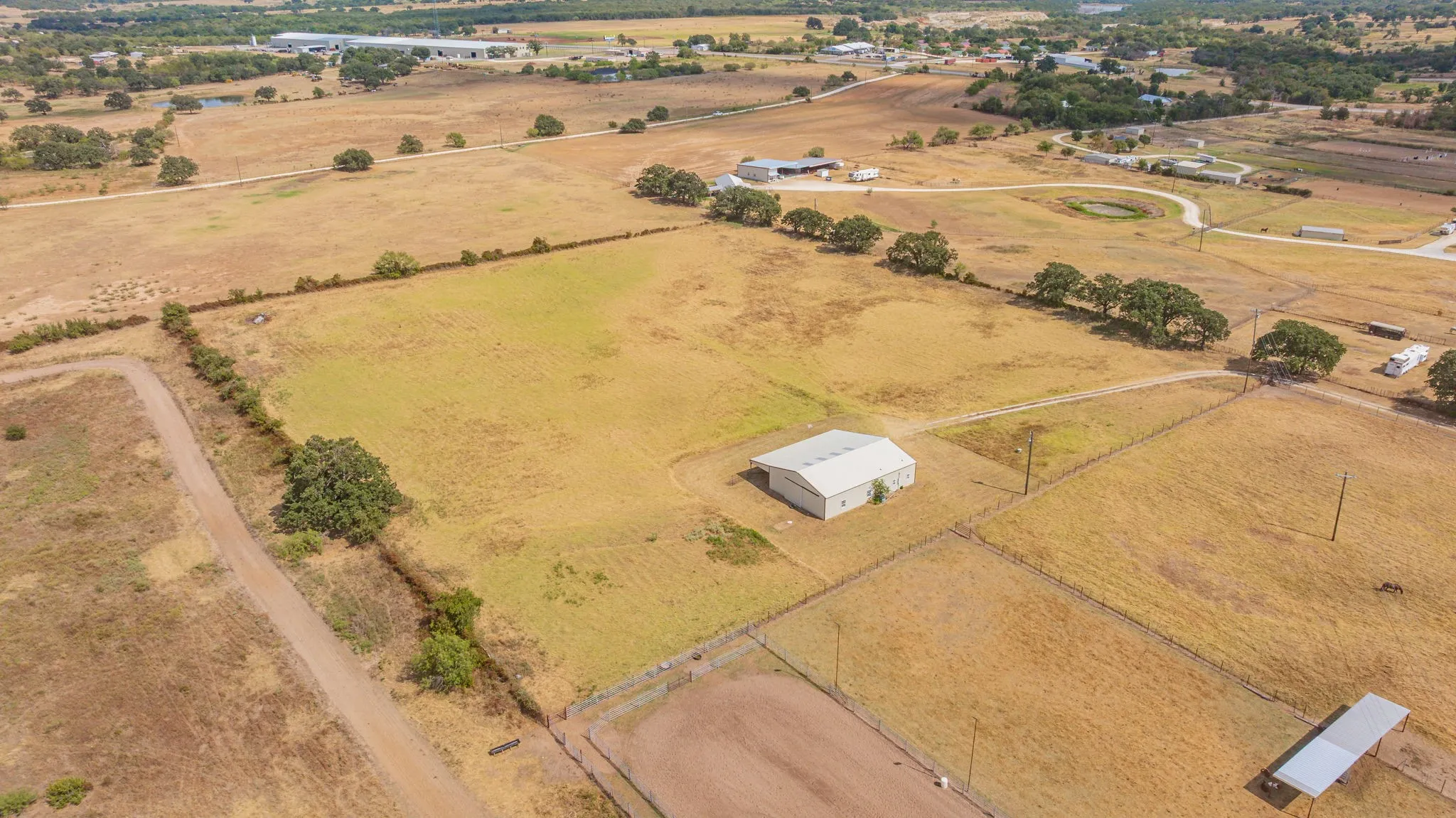 Single Family Residence For Sale in Erath County , 7829 County Road 176, Stephenville, Texas 76401, 2 Bedroom, 1 Bathroom, Garage spaces, 1,340 Sqft, built in 2007, mls#21390934, Real Estate Agent in Stephenville, Homes For Sale in Erath county, Homes For Sale in Stephenville, Realtor in Stephenville Texas, Real Estate Brokerage Independent Realty Texas, Luminita Cordes Realtor