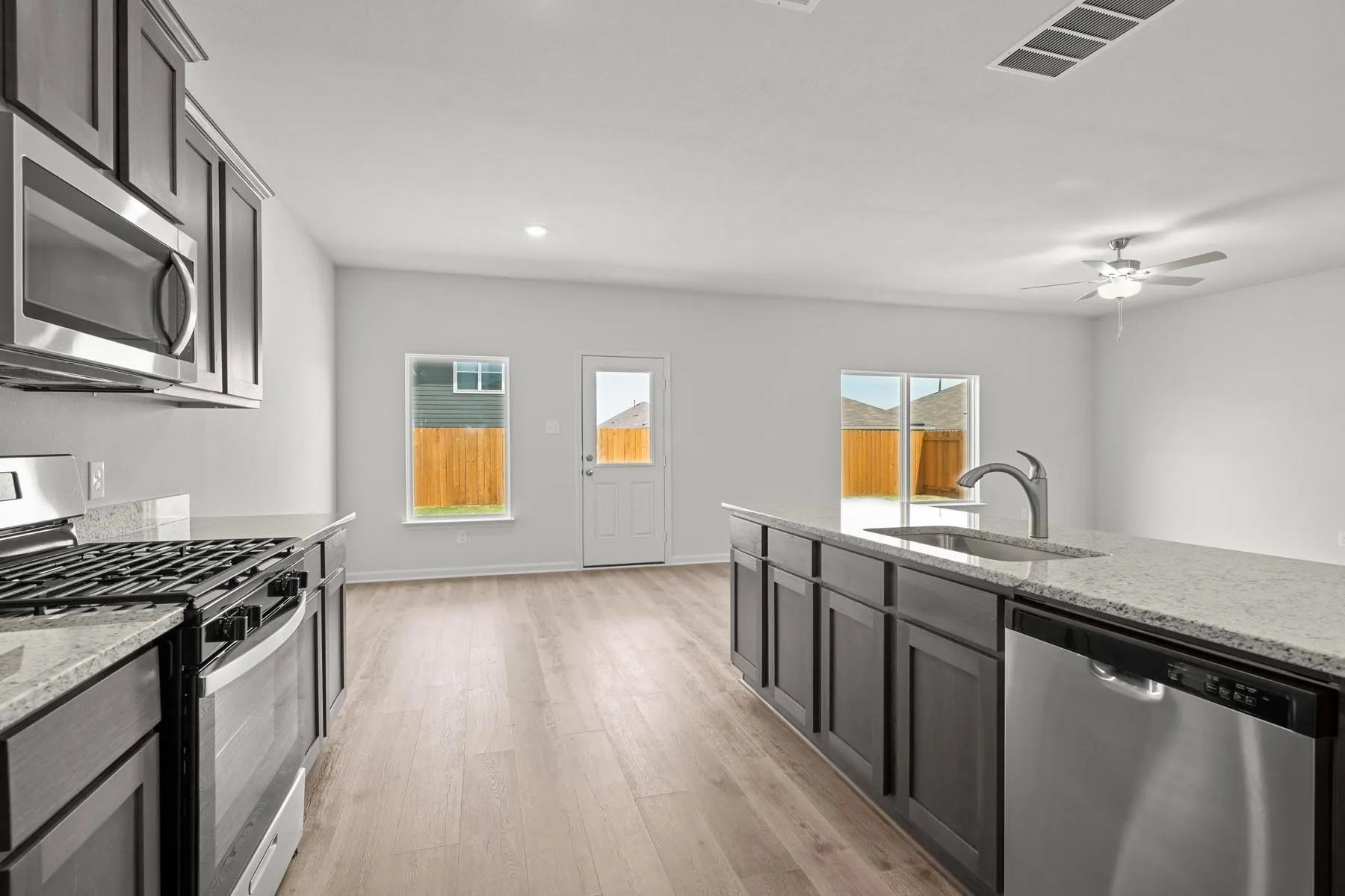 Single Family Residence For Sale in Tarrant County , 9716 Teton Vista Drive, Fort Worth, Texas 76140, 4 Bedroom, 3 Bathroom, 2 Garage spaces, 2,153 Sqft, built in 2022, mls#21390938, Real Estate Agent in Fort Worth, Homes For Sale in Tarrant county, Homes For Sale in Fort Worth, Realtor in Fort Worth Texas, Real Estate Brokerage Independent Realty Texas, Luminita Cordes Realtor