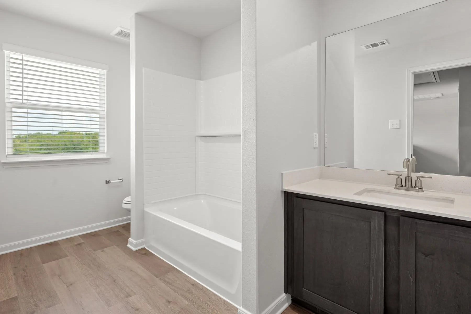 Single Family Residence For Sale in Tarrant County , 9716 Teton Vista Drive, Fort Worth, Texas 76140, 4 Bedroom, 3 Bathroom, 2 Garage spaces, 2,153 Sqft, built in 2022, mls#21390938, Real Estate Agent in Fort Worth, Homes For Sale in Tarrant county, Homes For Sale in Fort Worth, Realtor in Fort Worth Texas, Real Estate Brokerage Independent Realty Texas, Luminita Cordes Realtor