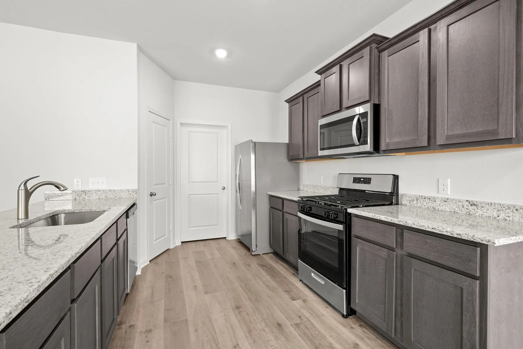 Single Family Residence For Sale in Tarrant County , 9716 Teton Vista Drive, Fort Worth, Texas 76140, 4 Bedroom, 3 Bathroom, 2 Garage spaces, 2,153 Sqft, built in 2022, mls#21390938, Real Estate Agent in Fort Worth, Homes For Sale in Tarrant county, Homes For Sale in Fort Worth, Realtor in Fort Worth Texas, Real Estate Brokerage Independent Realty Texas, Luminita Cordes Realtor