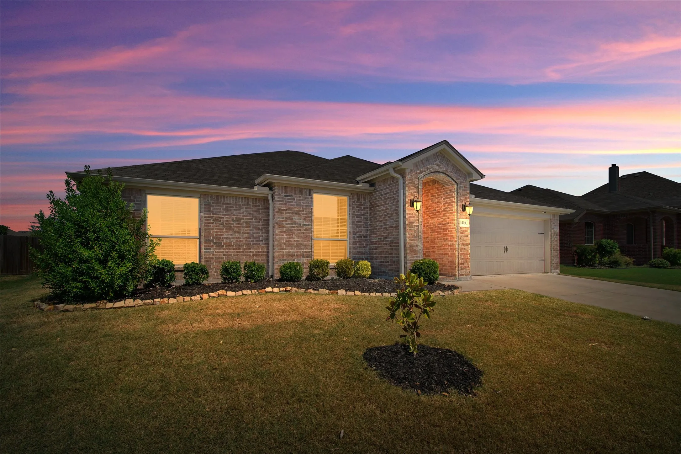 Single Family Residence For Sale in Kaufman County , 400 Acadia Lane, Forney, Texas 75126, 4 Bedroom, 2 Bathroom, 2 Garage spaces, 2,137 Sqft, built in 2016, mls#21390929, Real Estate Agent in Forney, Homes For Sale in Kaufman county, Homes For Sale in Forney, Realtor in Forney Texas, Real Estate Brokerage Independent Realty Texas, Luminita Cordes Realtor