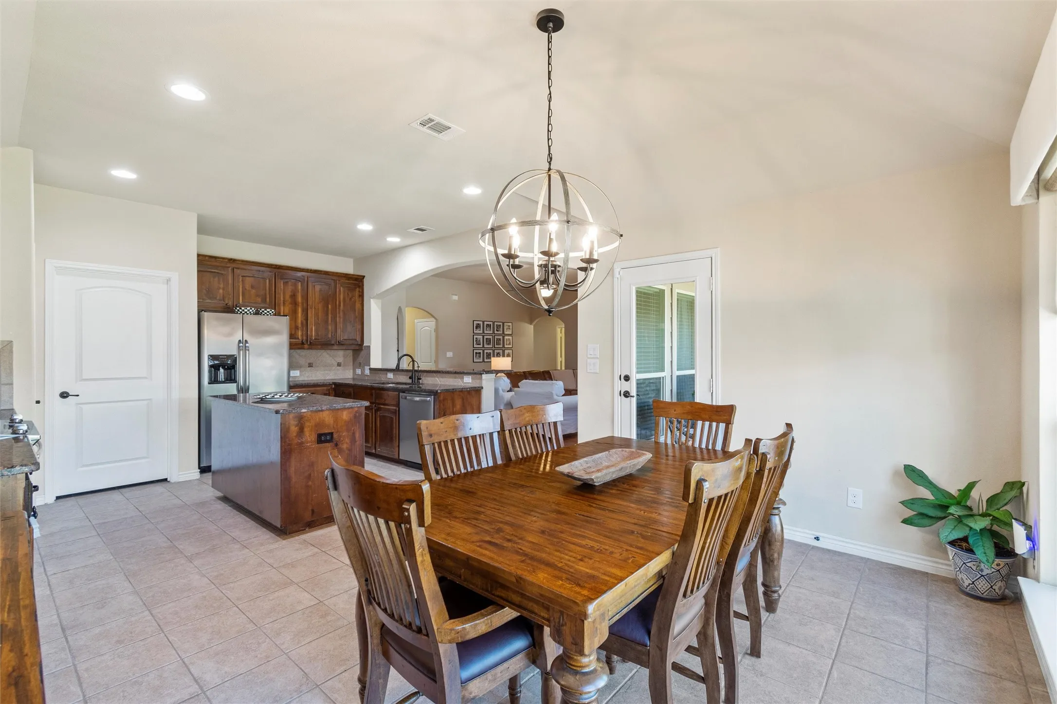 Single Family Residence For Sale in Kaufman County , 400 Acadia Lane, Forney, Texas 75126, 4 Bedroom, 2 Bathroom, 2 Garage spaces, 2,137 Sqft, built in 2016, mls#21390929, Real Estate Agent in Forney, Homes For Sale in Kaufman county, Homes For Sale in Forney, Realtor in Forney Texas, Real Estate Brokerage Independent Realty Texas, Luminita Cordes Realtor