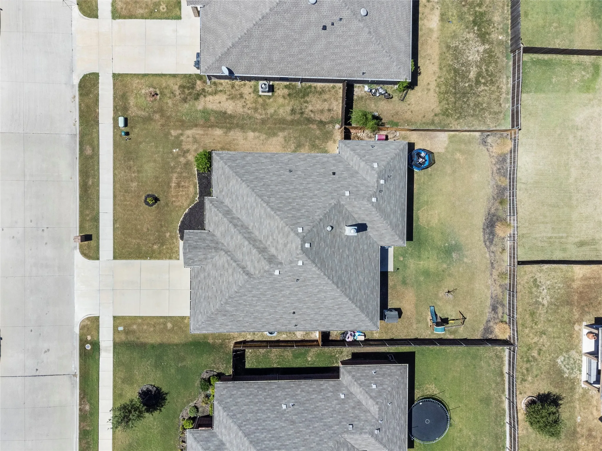 Single Family Residence For Sale in Kaufman County , 400 Acadia Lane, Forney, Texas 75126, 4 Bedroom, 2 Bathroom, 2 Garage spaces, 2,137 Sqft, built in 2016, mls#21390929, Real Estate Agent in Forney, Homes For Sale in Kaufman county, Homes For Sale in Forney, Realtor in Forney Texas, Real Estate Brokerage Independent Realty Texas, Luminita Cordes Realtor