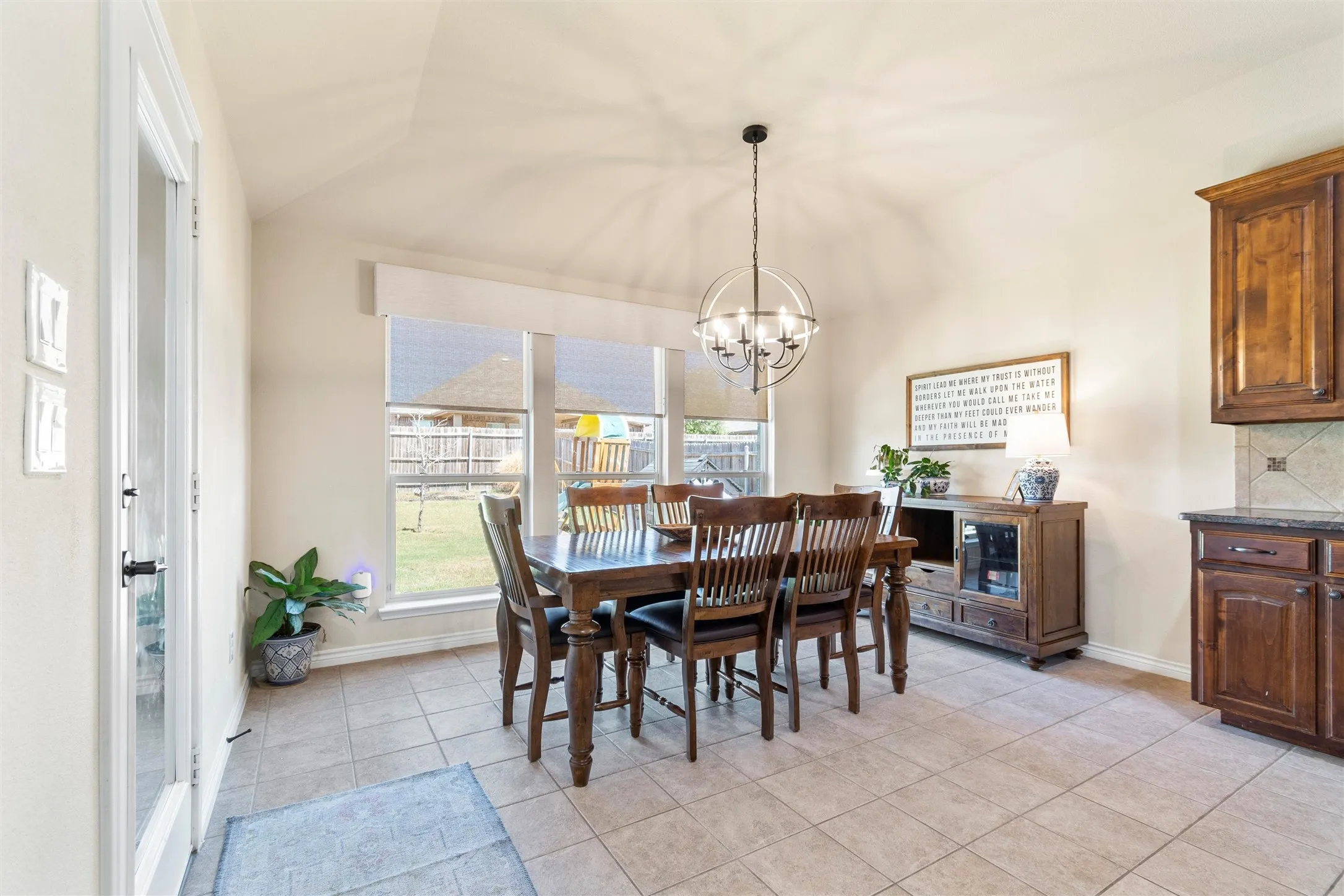 Single Family Residence For Sale in Kaufman County , 400 Acadia Lane, Forney, Texas 75126, 4 Bedroom, 2 Bathroom, 2 Garage spaces, 2,137 Sqft, built in 2016, mls#21390929, Real Estate Agent in Forney, Homes For Sale in Kaufman county, Homes For Sale in Forney, Realtor in Forney Texas, Real Estate Brokerage Independent Realty Texas, Luminita Cordes Realtor