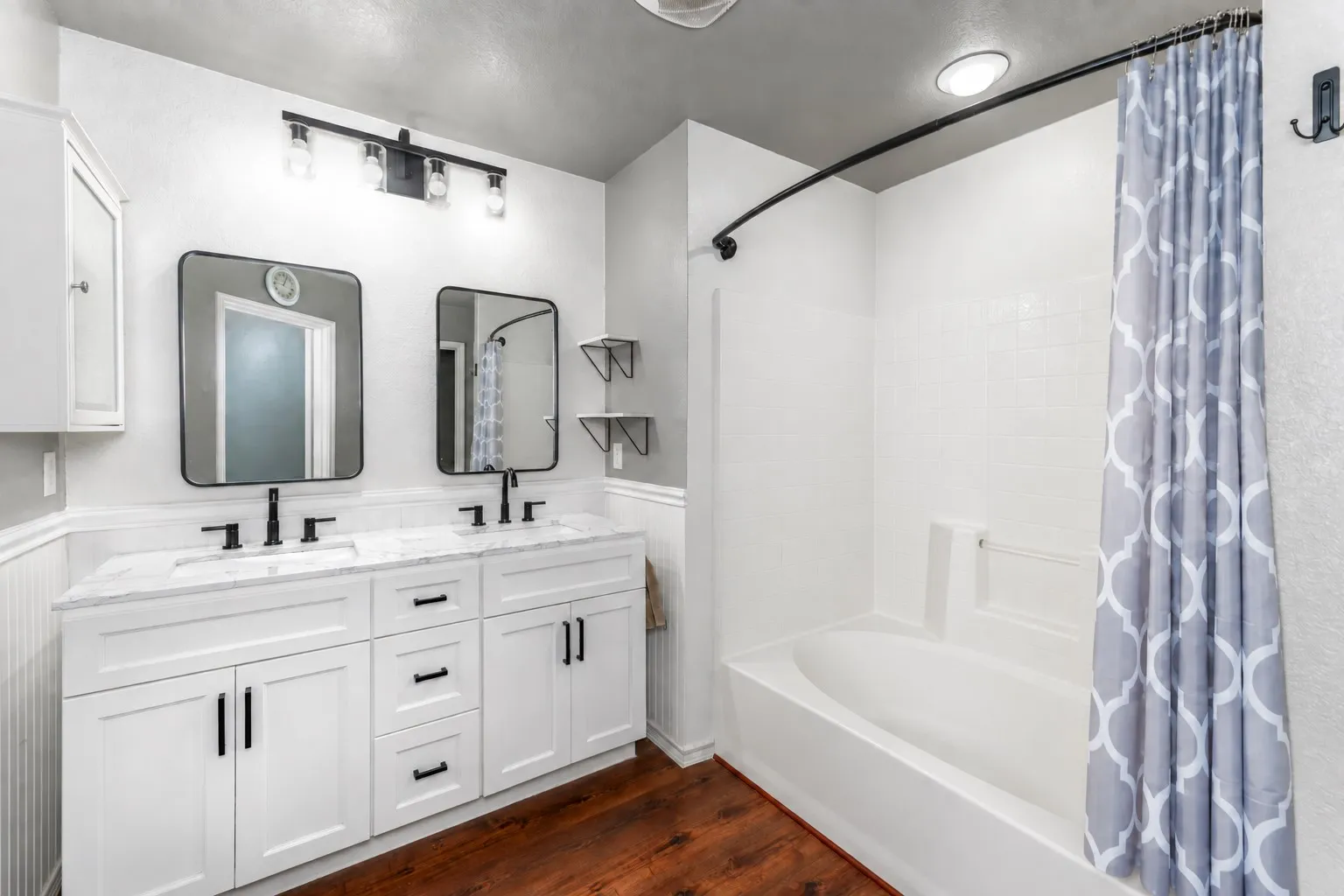 Single Family Residence For Sale in Tarrant County , 6632 Friendsway Drive, Fort Worth, Texas 76137, 3 Bedroom, 2 Bathroom, 2 Garage spaces, 2,024 Sqft, built in 2007, mls#21390804, Real Estate Agent in Fort Worth, Homes For Sale in Tarrant county, Homes For Sale in Fort Worth, Realtor in Fort Worth Texas, Real Estate Brokerage Independent Realty Texas, Luminita Cordes Realtor