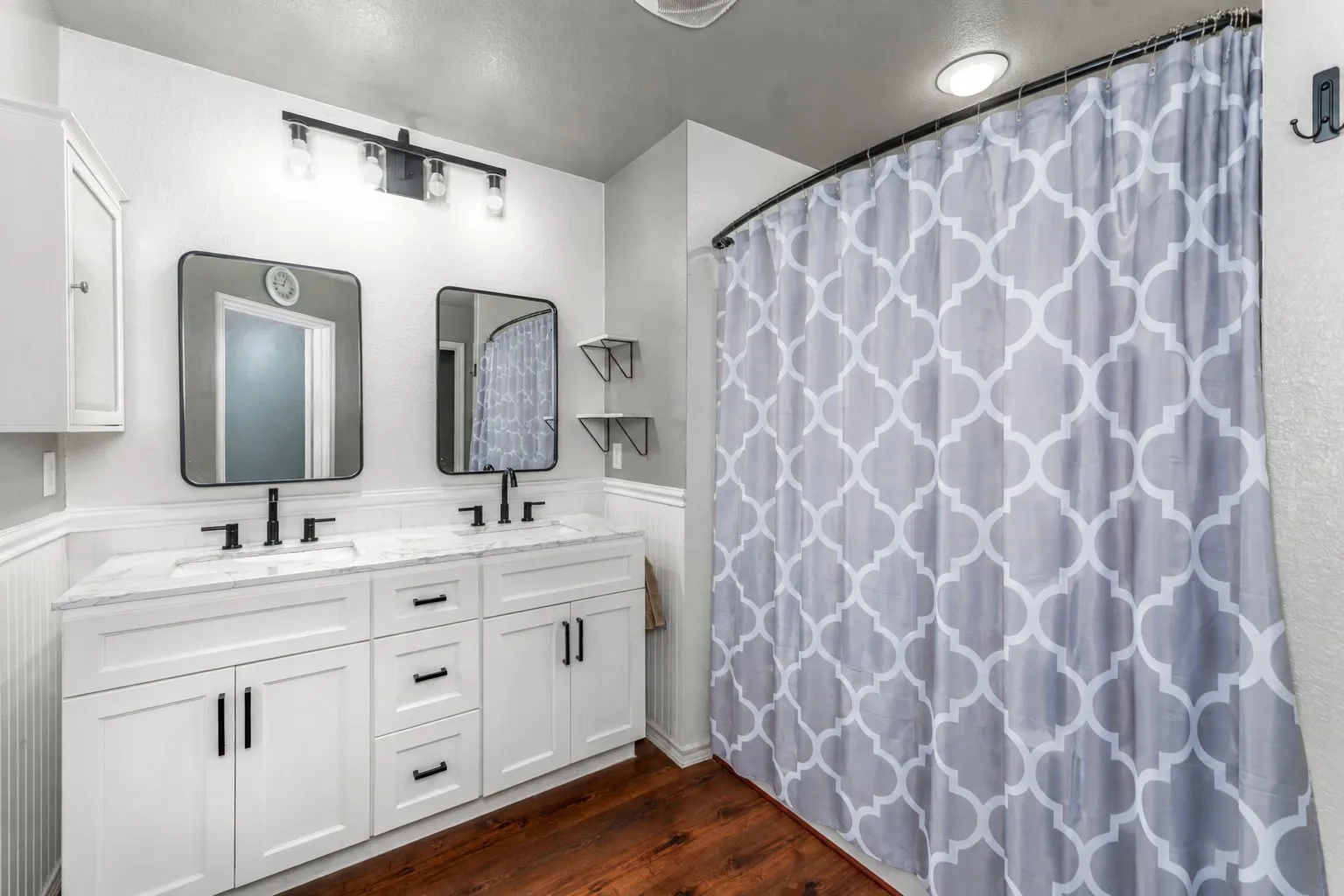Single Family Residence For Sale in Tarrant County , 6632 Friendsway Drive, Fort Worth, Texas 76137, 3 Bedroom, 2 Bathroom, 2 Garage spaces, 2,024 Sqft, built in 2007, mls#21390804, Real Estate Agent in Fort Worth, Homes For Sale in Tarrant county, Homes For Sale in Fort Worth, Realtor in Fort Worth Texas, Real Estate Brokerage Independent Realty Texas, Luminita Cordes Realtor
