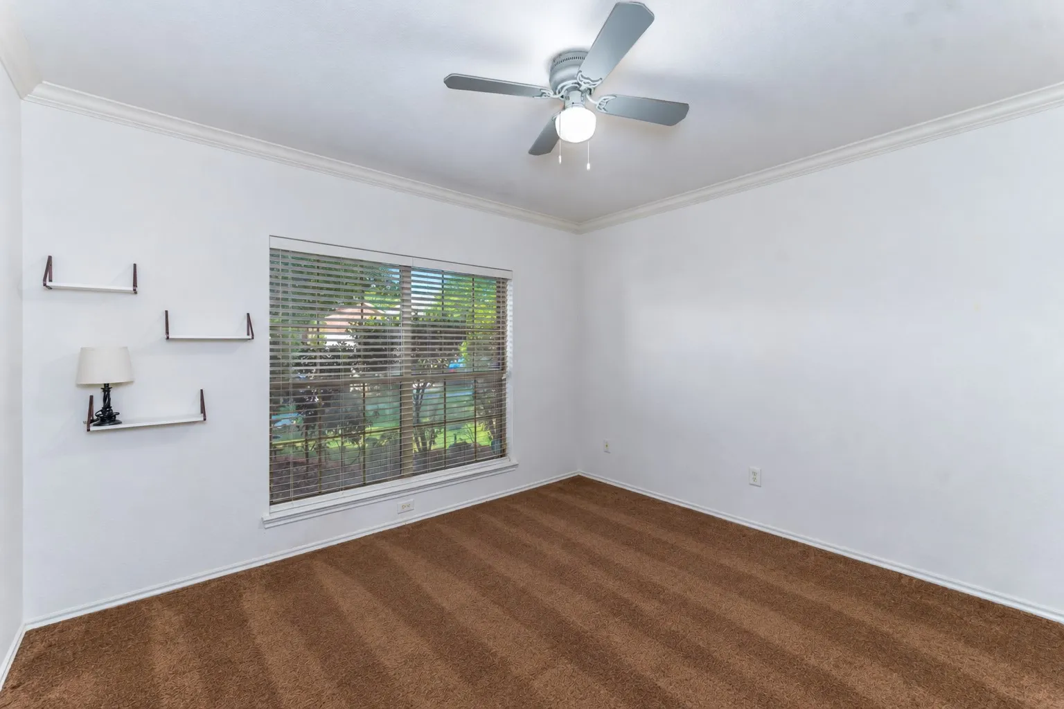 Single Family Residence For Sale in Tarrant County , 6632 Friendsway Drive, Fort Worth, Texas 76137, 3 Bedroom, 2 Bathroom, 2 Garage spaces, 2,024 Sqft, built in 2007, mls#21390804, Real Estate Agent in Fort Worth, Homes For Sale in Tarrant county, Homes For Sale in Fort Worth, Realtor in Fort Worth Texas, Real Estate Brokerage Independent Realty Texas, Luminita Cordes Realtor