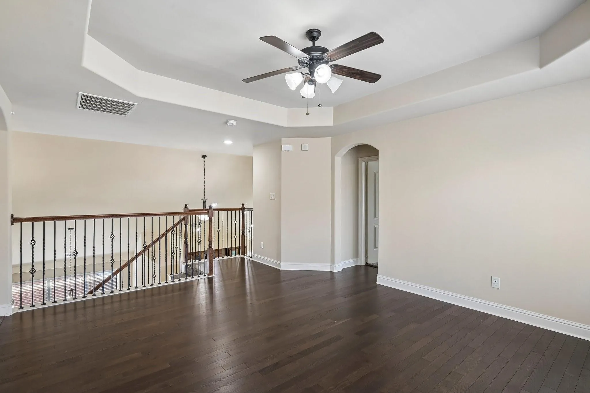 Single Family Residence For Sale in Denton County , 15221 Mount Evans Drive, Little Elm, Texas 75068, 4 Bedroom, 3 Bathroom, 2 Garage spaces, 2,598 Sqft, built in 2011, mls#21390939, Real Estate Agent in Little Elm, Homes For Sale in Denton county, Homes For Sale in Little Elm, Realtor in Little Elm Texas, Real Estate Brokerage Independent Realty Texas, Luminita Cordes Realtor