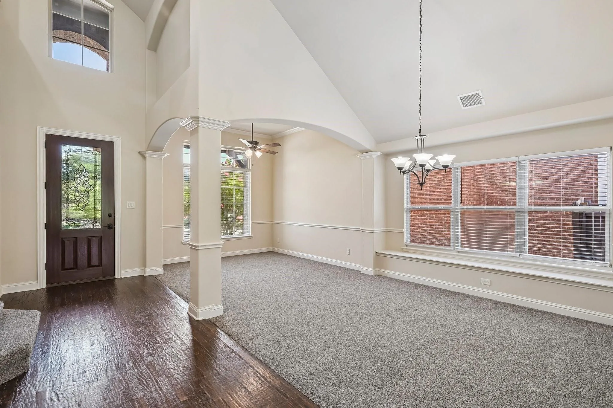 Single Family Residence For Sale in Denton County , 15221 Mount Evans Drive, Little Elm, Texas 75068, 4 Bedroom, 3 Bathroom, 2 Garage spaces, 2,598 Sqft, built in 2011, mls#21390939, Real Estate Agent in Little Elm, Homes For Sale in Denton county, Homes For Sale in Little Elm, Realtor in Little Elm Texas, Real Estate Brokerage Independent Realty Texas, Luminita Cordes Realtor