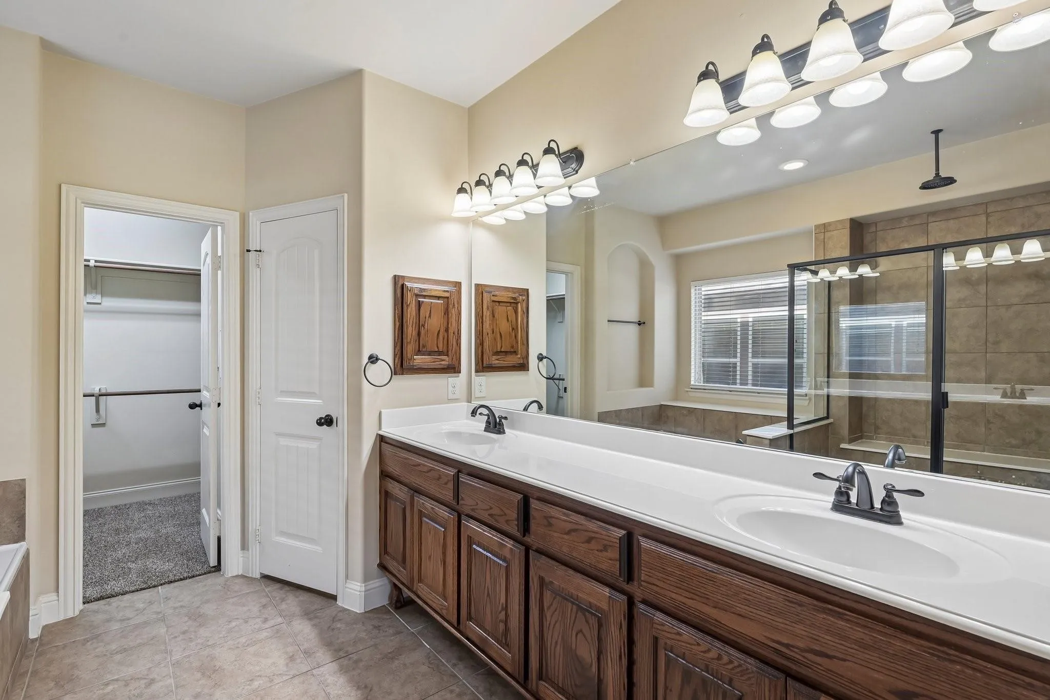 Single Family Residence For Sale in Denton County , 15221 Mount Evans Drive, Little Elm, Texas 75068, 4 Bedroom, 3 Bathroom, 2 Garage spaces, 2,598 Sqft, built in 2011, mls#21390939, Real Estate Agent in Little Elm, Homes For Sale in Denton county, Homes For Sale in Little Elm, Realtor in Little Elm Texas, Real Estate Brokerage Independent Realty Texas, Luminita Cordes Realtor