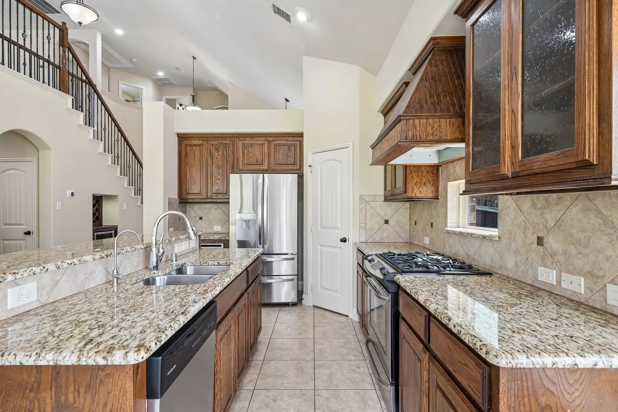 Single Family Residence For Sale in Denton County , 15221 Mount Evans Drive, Little Elm, Texas 75068, 4 Bedroom, 3 Bathroom, 2 Garage spaces, 2,598 Sqft, built in 2011, mls#21390939, Real Estate Agent in Little Elm, Homes For Sale in Denton county, Homes For Sale in Little Elm, Realtor in Little Elm Texas, Real Estate Brokerage Independent Realty Texas, Luminita Cordes Realtor