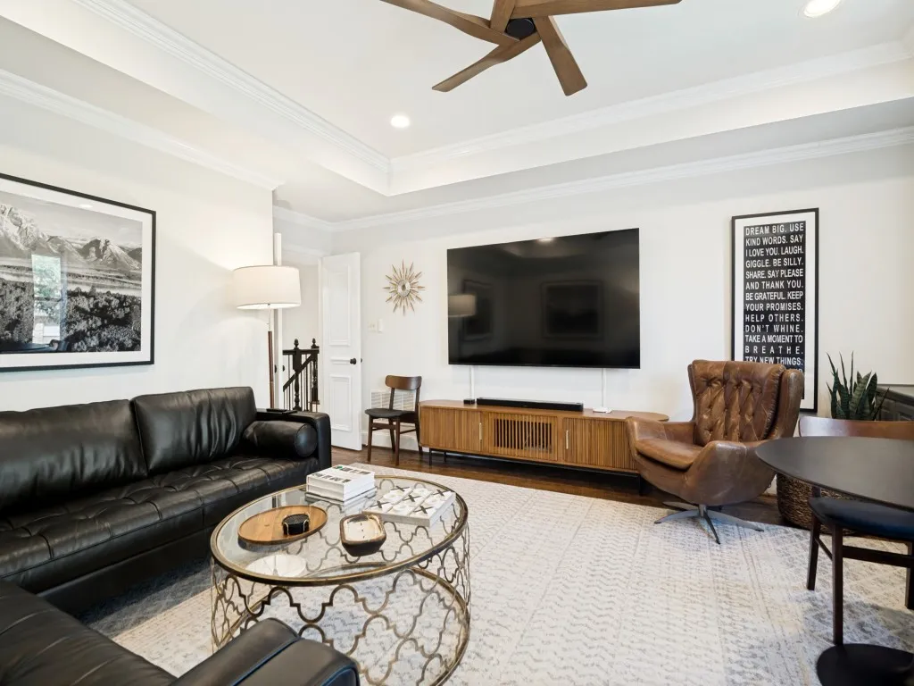 Second look at the upstairs living area.
