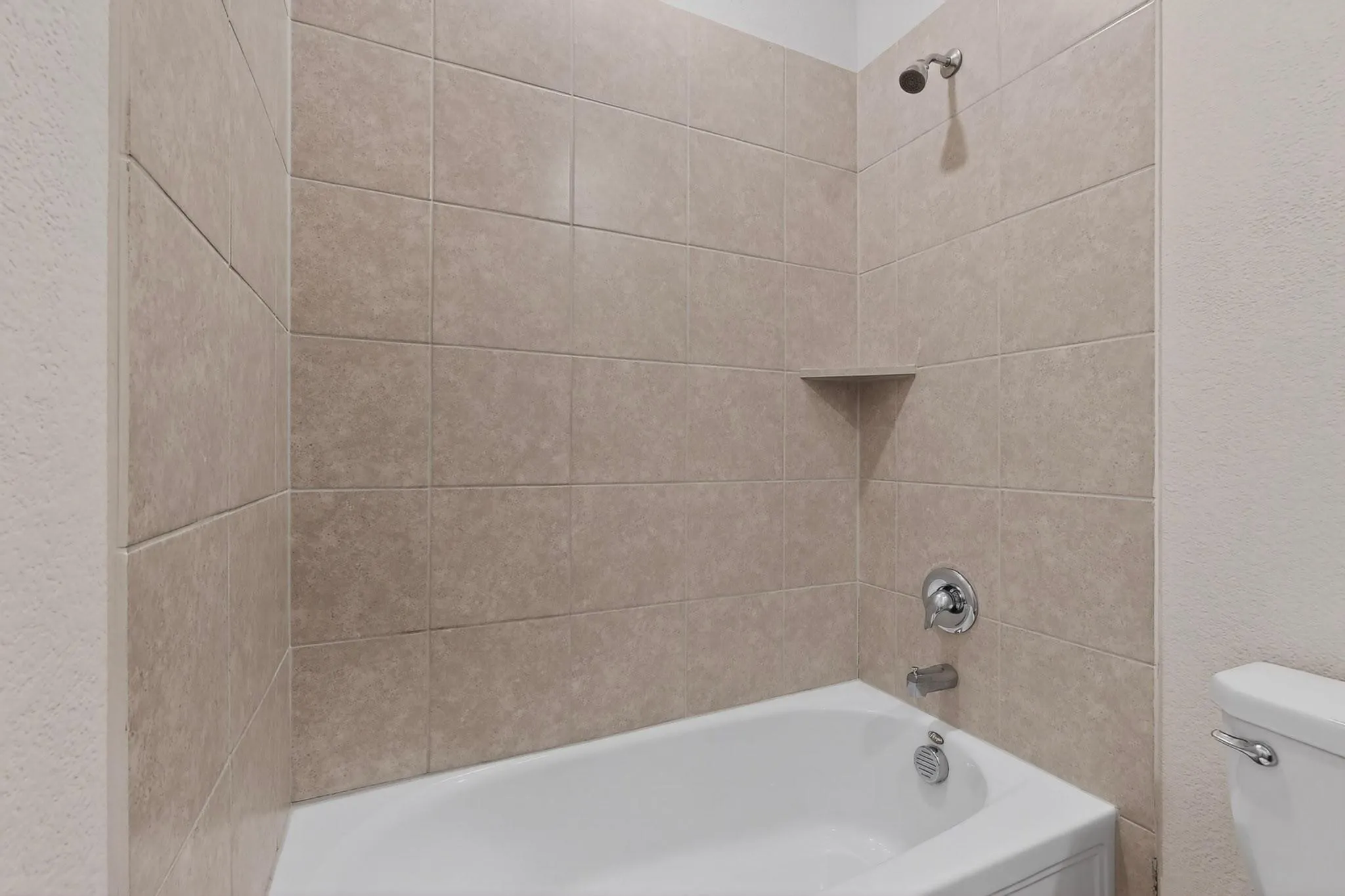 Single Family Residence For Sale in Denton County , 3321 Riverside Drive, Aubrey, Texas 76227, 3 Bedroom, 2 Bathroom, 2 Garage spaces, 1,606 Sqft, built in 2020, mls#21390952, Real Estate Agent in Aubrey, Homes For Sale in Denton county, Homes For Sale in Aubrey, Realtor in Aubrey Texas, Real Estate Brokerage Independent Realty Texas, Luminita Cordes Realtor