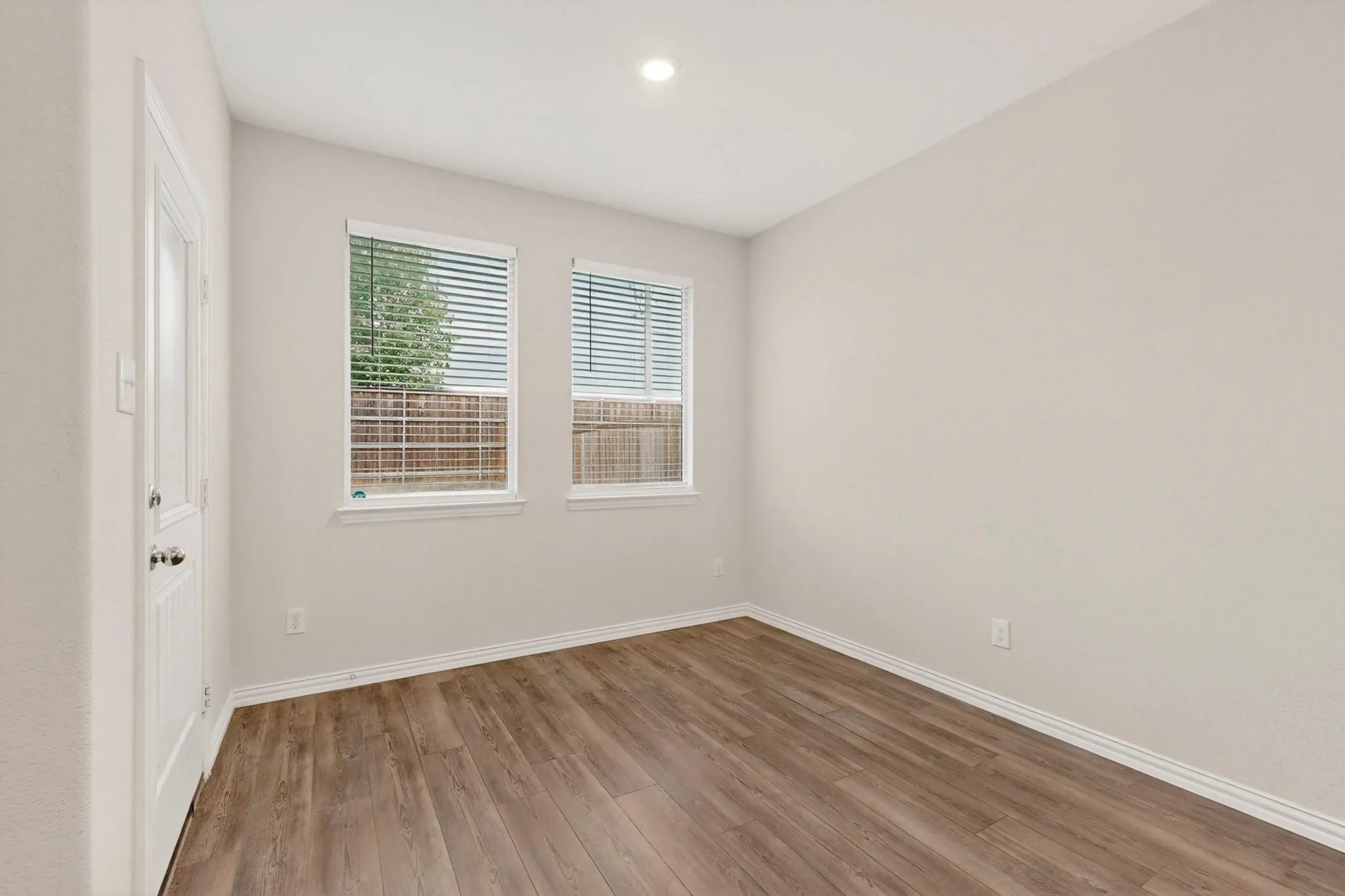Single Family Residence For Sale in Denton County , 3321 Riverside Drive, Aubrey, Texas 76227, 3 Bedroom, 2 Bathroom, 2 Garage spaces, 1,606 Sqft, built in 2020, mls#21390952, Real Estate Agent in Aubrey, Homes For Sale in Denton county, Homes For Sale in Aubrey, Realtor in Aubrey Texas, Real Estate Brokerage Independent Realty Texas, Luminita Cordes Realtor