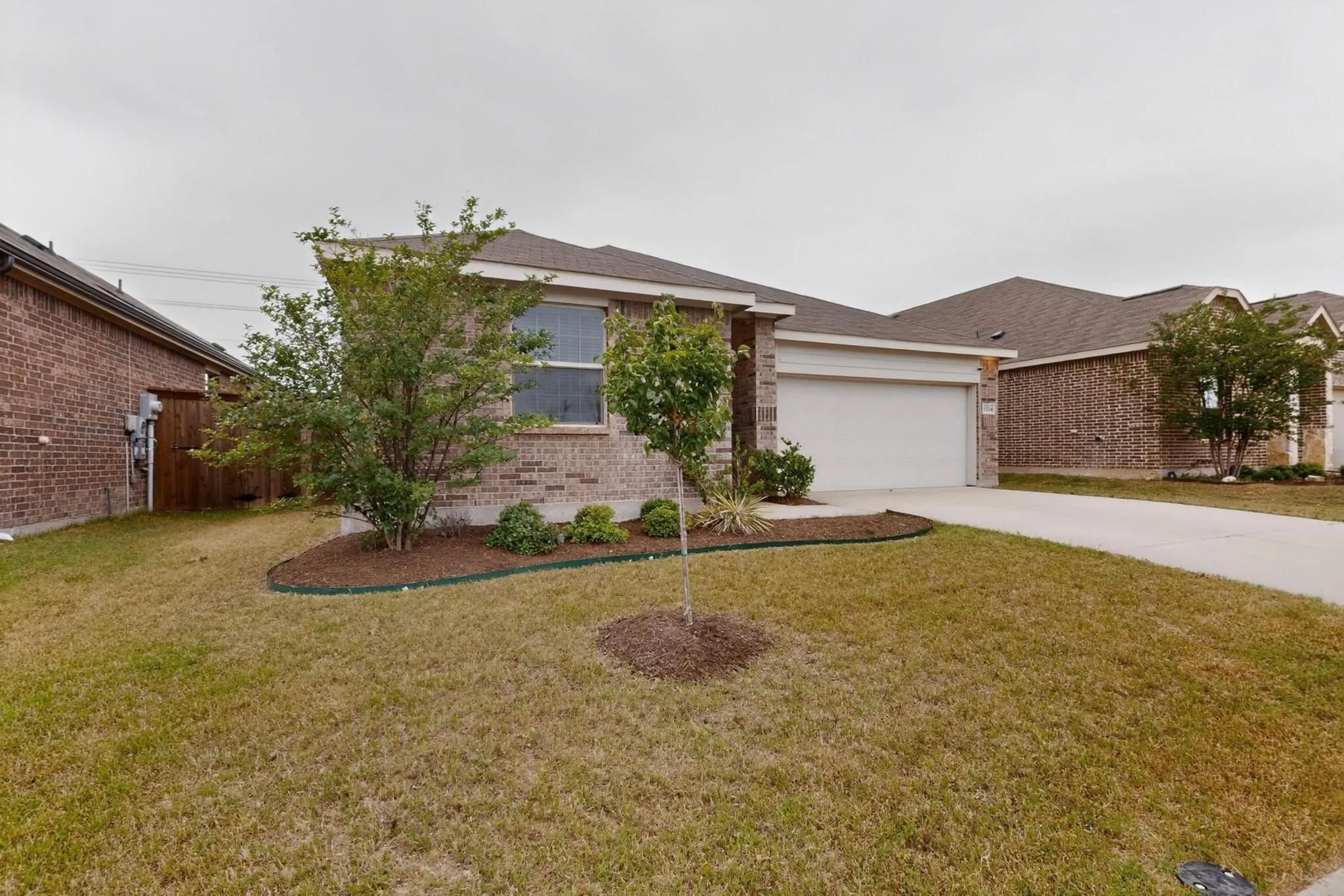 Single Family Residence For Sale in Denton County , 3321 Riverside Drive, Aubrey, Texas 76227, 3 Bedroom, 2 Bathroom, 2 Garage spaces, 1,606 Sqft, built in 2020, mls#21390952, Real Estate Agent in Aubrey, Homes For Sale in Denton county, Homes For Sale in Aubrey, Realtor in Aubrey Texas, Real Estate Brokerage Independent Realty Texas, Luminita Cordes Realtor