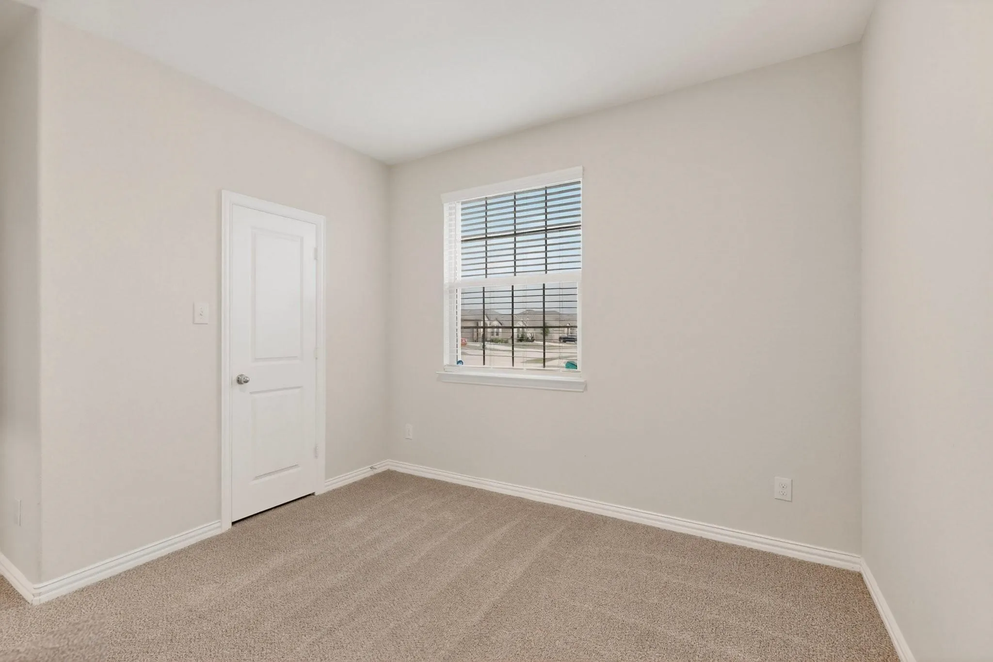 Single Family Residence For Sale in Denton County , 3321 Riverside Drive, Aubrey, Texas 76227, 3 Bedroom, 2 Bathroom, 2 Garage spaces, 1,606 Sqft, built in 2020, mls#21390952, Real Estate Agent in Aubrey, Homes For Sale in Denton county, Homes For Sale in Aubrey, Realtor in Aubrey Texas, Real Estate Brokerage Independent Realty Texas, Luminita Cordes Realtor