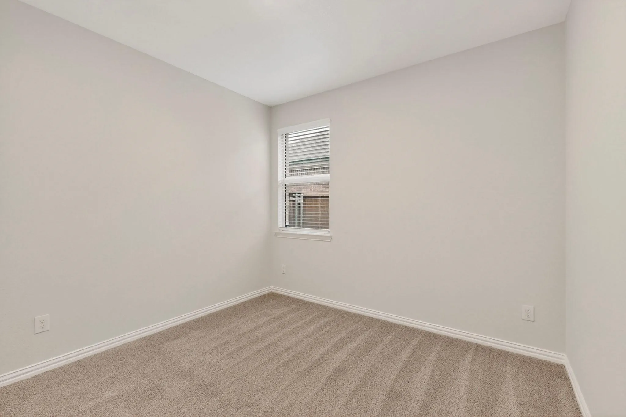 Single Family Residence For Sale in Denton County , 3321 Riverside Drive, Aubrey, Texas 76227, 3 Bedroom, 2 Bathroom, 2 Garage spaces, 1,606 Sqft, built in 2020, mls#21390952, Real Estate Agent in Aubrey, Homes For Sale in Denton county, Homes For Sale in Aubrey, Realtor in Aubrey Texas, Real Estate Brokerage Independent Realty Texas, Luminita Cordes Realtor