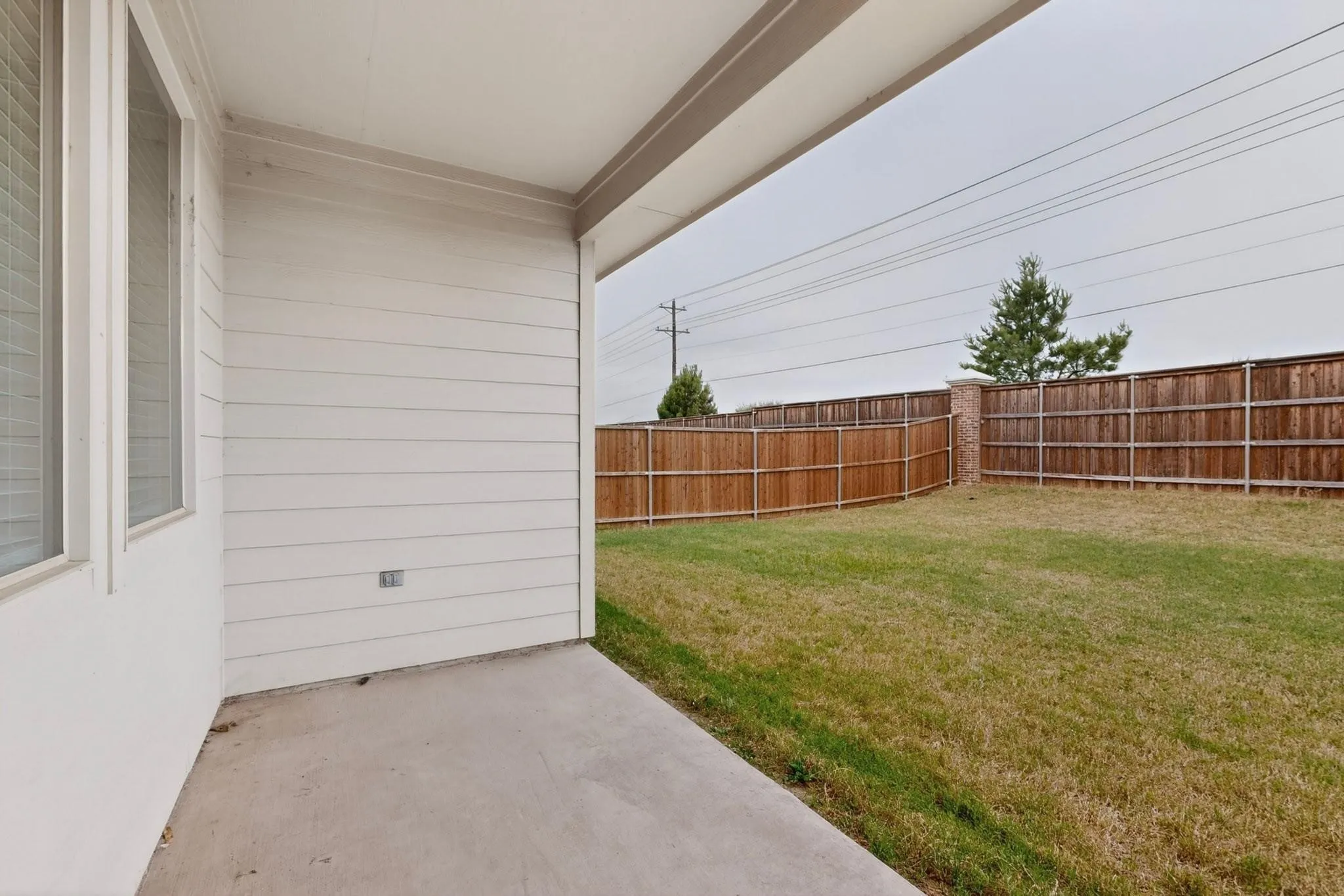 Single Family Residence For Sale in Denton County , 3321 Riverside Drive, Aubrey, Texas 76227, 3 Bedroom, 2 Bathroom, 2 Garage spaces, 1,606 Sqft, built in 2020, mls#21390952, Real Estate Agent in Aubrey, Homes For Sale in Denton county, Homes For Sale in Aubrey, Realtor in Aubrey Texas, Real Estate Brokerage Independent Realty Texas, Luminita Cordes Realtor