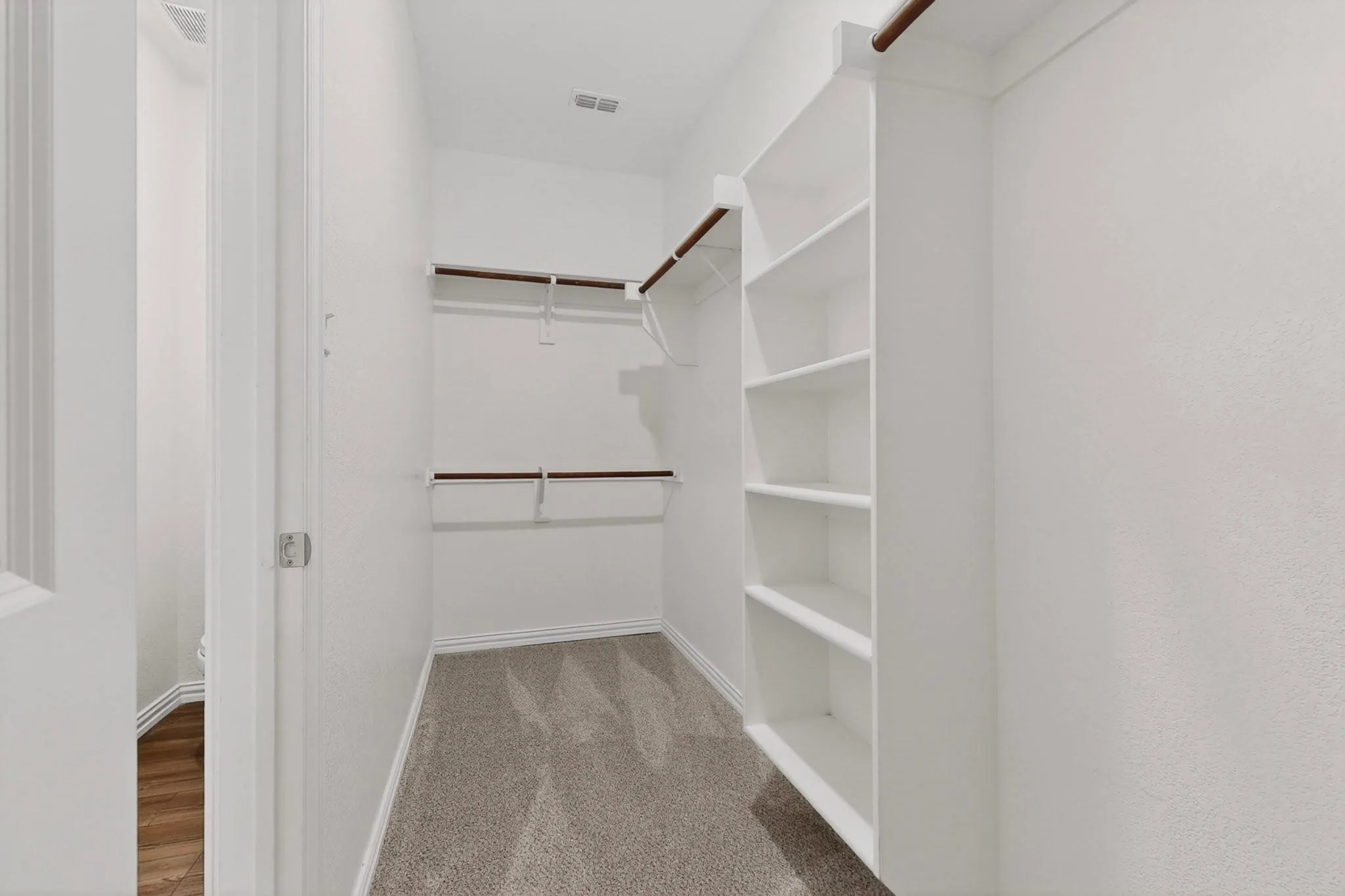 Single Family Residence For Sale in Denton County , 3321 Riverside Drive, Aubrey, Texas 76227, 3 Bedroom, 2 Bathroom, 2 Garage spaces, 1,606 Sqft, built in 2020, mls#21390952, Real Estate Agent in Aubrey, Homes For Sale in Denton county, Homes For Sale in Aubrey, Realtor in Aubrey Texas, Real Estate Brokerage Independent Realty Texas, Luminita Cordes Realtor