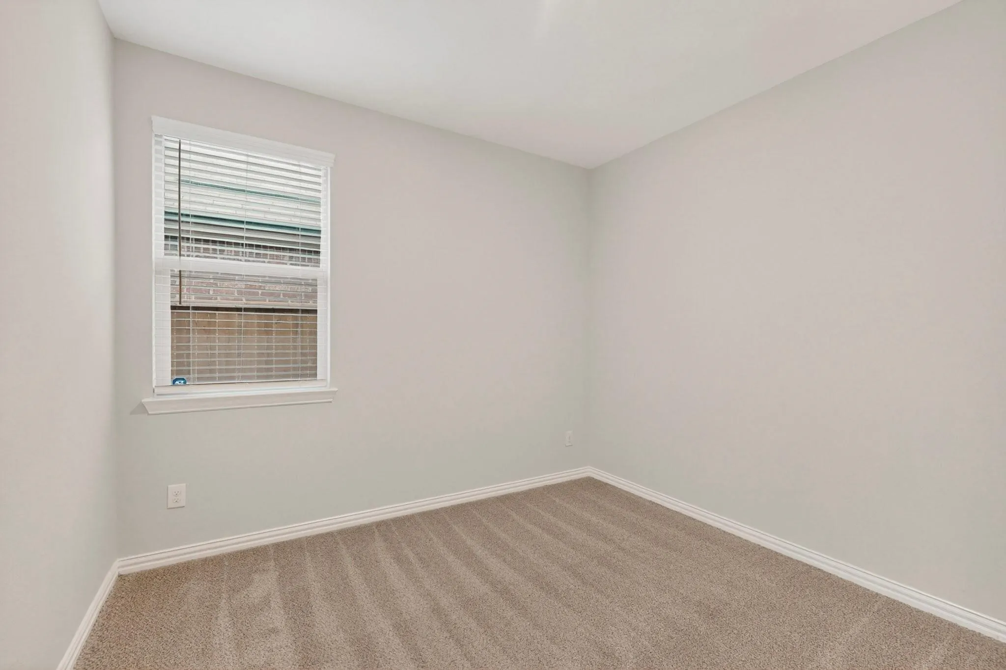 Single Family Residence For Sale in Denton County , 3321 Riverside Drive, Aubrey, Texas 76227, 3 Bedroom, 2 Bathroom, 2 Garage spaces, 1,606 Sqft, built in 2020, mls#21390952, Real Estate Agent in Aubrey, Homes For Sale in Denton county, Homes For Sale in Aubrey, Realtor in Aubrey Texas, Real Estate Brokerage Independent Realty Texas, Luminita Cordes Realtor