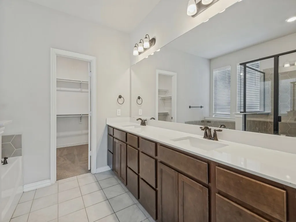 Single Family Residence For Rent in Kaufman County , 1267 Binfield Drive, Forney, Texas 75126, 4 Bedroom, 4 Bathroom, 2 Garage spaces, 2,476 Sqft, built in 2022, mls#21390955, Real Estate Agent in Forney, Homes For Rent in Kaufman county, Homes For Rent in Forney, Realtor in Forney Texas, Real Estate Brokerage Independent Realty Texas, Luminita Cordes Realtor