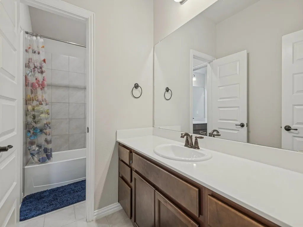 Single Family Residence For Rent in Kaufman County , 1267 Binfield Drive, Forney, Texas 75126, 4 Bedroom, 4 Bathroom, 2 Garage spaces, 2,476 Sqft, built in 2022, mls#21390955, Real Estate Agent in Forney, Homes For Rent in Kaufman county, Homes For Rent in Forney, Realtor in Forney Texas, Real Estate Brokerage Independent Realty Texas, Luminita Cordes Realtor