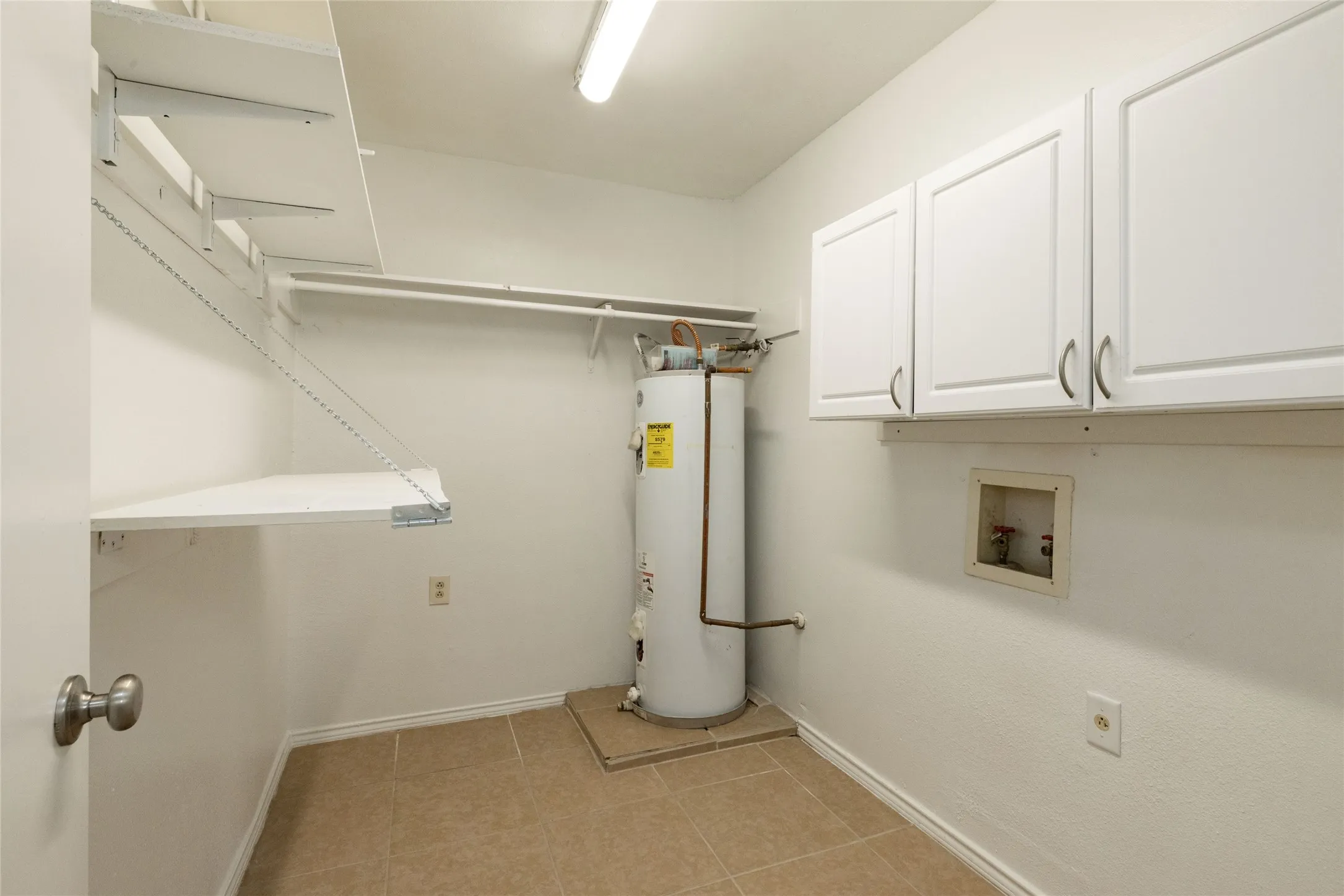 Single Family Residence For Sale in Tarrant County , 304 Cambridge Drive, Saginaw, Texas 76179, 3 Bedroom, 2 Bathroom, 2 Garage spaces, 1,602 Sqft, built in 1982, mls#21386848, Real Estate Agent in Saginaw, Homes For Sale in Tarrant county, Homes For Sale in Saginaw, Realtor in Saginaw Texas, Real Estate Brokerage Independent Realty Texas, Luminita Cordes Realtor