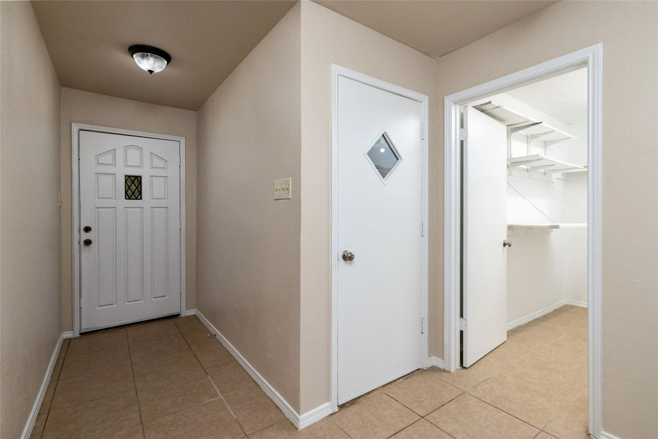 Single Family Residence For Sale in Tarrant County , 304 Cambridge Drive, Saginaw, Texas 76179, 3 Bedroom, 2 Bathroom, 2 Garage spaces, 1,602 Sqft, built in 1982, mls#21386848, Real Estate Agent in Saginaw, Homes For Sale in Tarrant county, Homes For Sale in Saginaw, Realtor in Saginaw Texas, Real Estate Brokerage Independent Realty Texas, Luminita Cordes Realtor