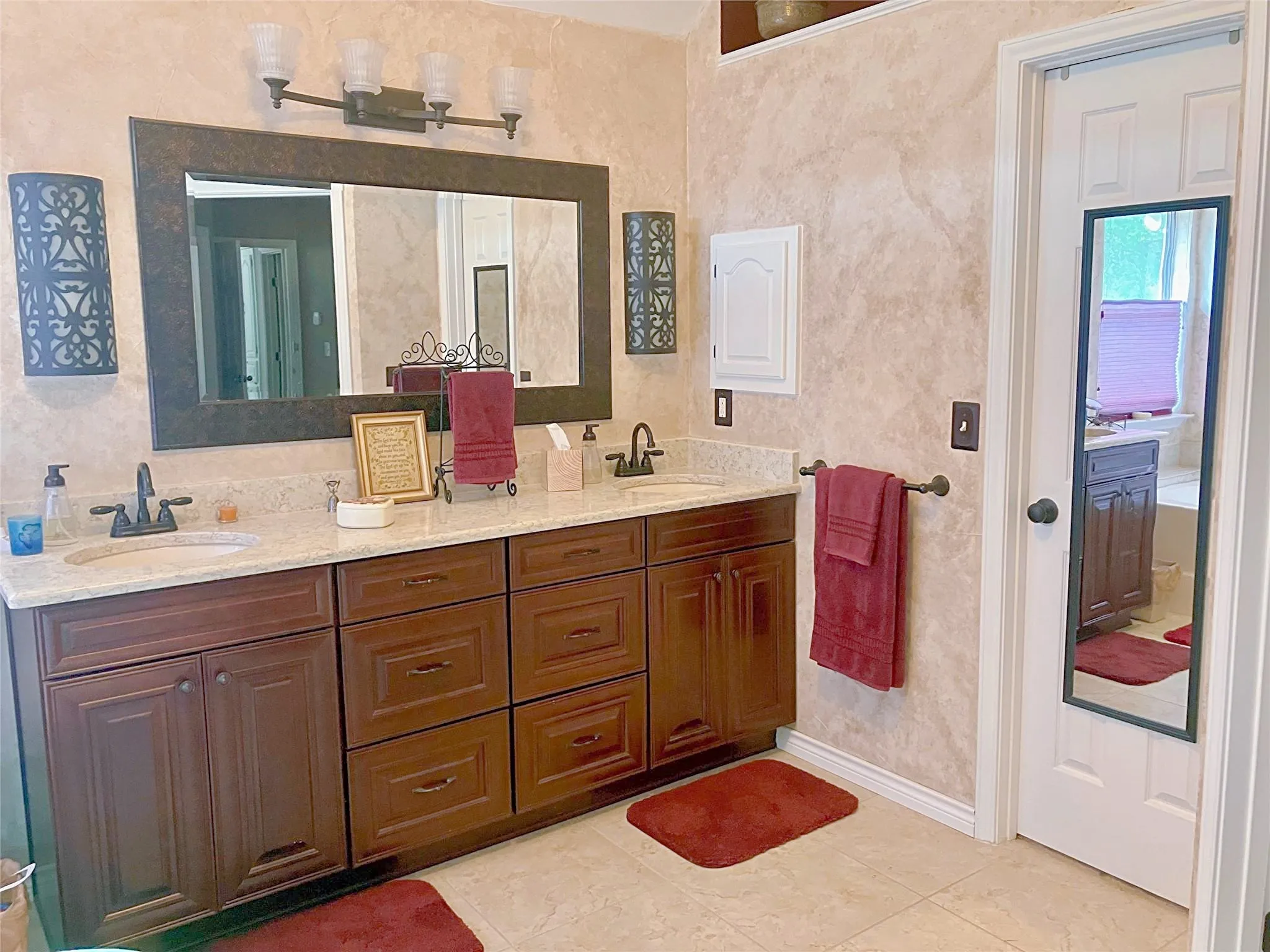 Single Family Residence For Rent in Collin County , 5203 Quail Creek Drive, Mc Kinney, Texas 75072, 4 Bedroom, 3 Bathroom, 2 Garage spaces, 2,246 Sqft, built in 1989, mls#21390958, Real Estate Agent in Mc Kinney, Homes For Rent in Collin county, Homes For Rent in Mc Kinney, Realtor in Mc Kinney Texas, Real Estate Brokerage Independent Realty Texas, Luminita Cordes Realtor