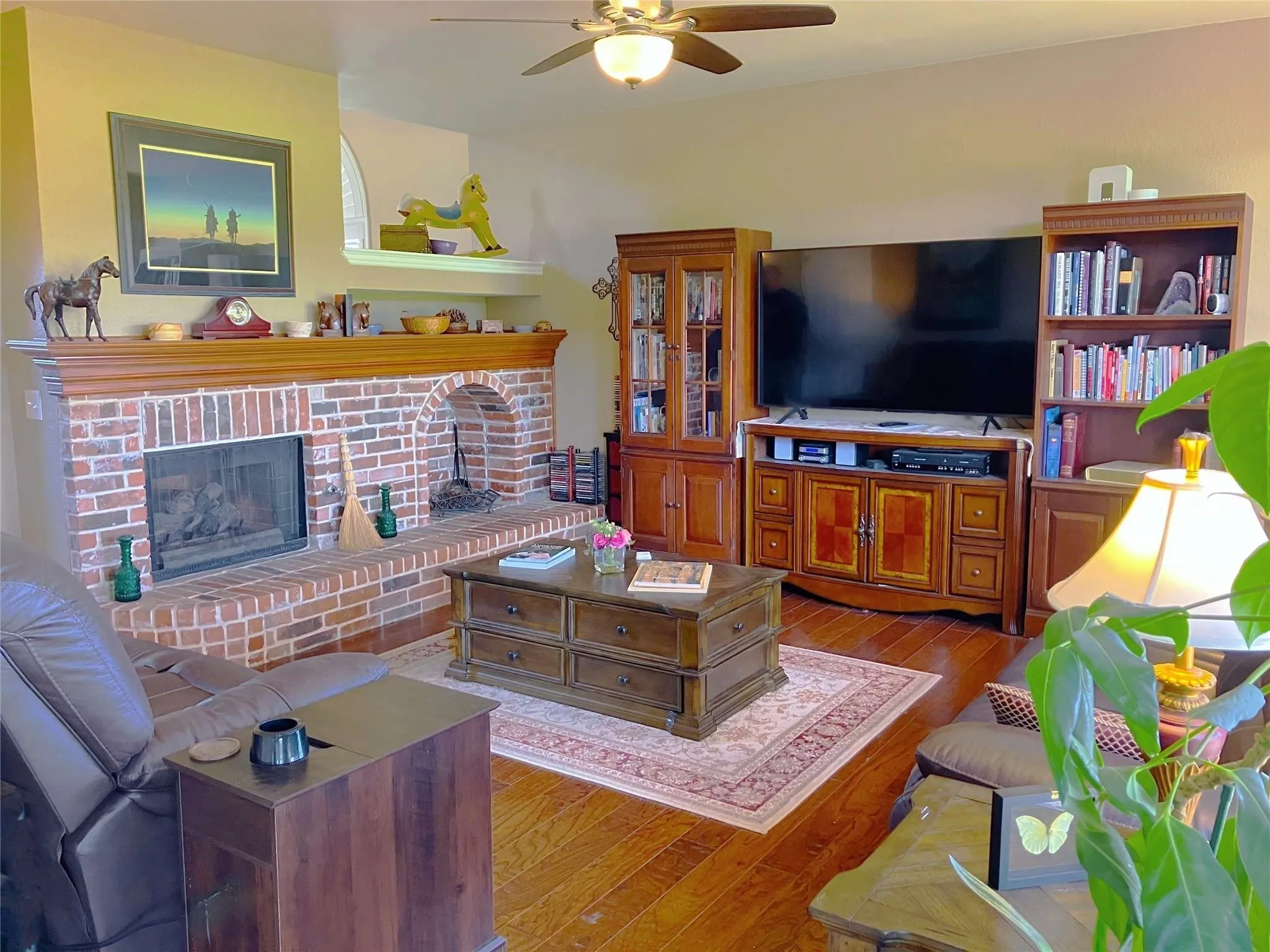 Single Family Residence For Rent in Collin County , 5203 Quail Creek Drive, Mc Kinney, Texas 75072, 4 Bedroom, 3 Bathroom, 2 Garage spaces, 2,246 Sqft, built in 1989, mls#21390958, Real Estate Agent in Mc Kinney, Homes For Rent in Collin county, Homes For Rent in Mc Kinney, Realtor in Mc Kinney Texas, Real Estate Brokerage Independent Realty Texas, Luminita Cordes Realtor