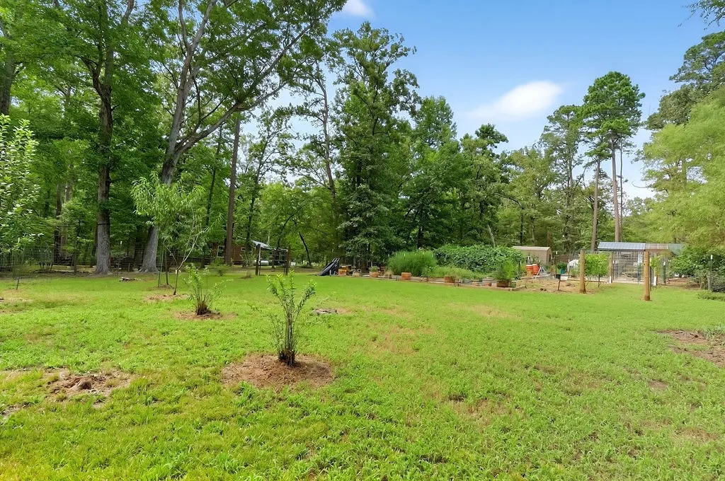 Single Family Residence For Sale in Wood County , 320 PR 8585, Winnsboro, Texas 75494, 3 Bedroom, 1 Bathroom, 1 Garage spaces, 1,025 Sqft, built in 1992, mls#21390959, Real Estate Agent in Winnsboro, Homes For Sale in Wood county, Homes For Sale in Winnsboro, Realtor in Winnsboro Texas, Real Estate Brokerage Independent Realty Texas, Luminita Cordes Realtor