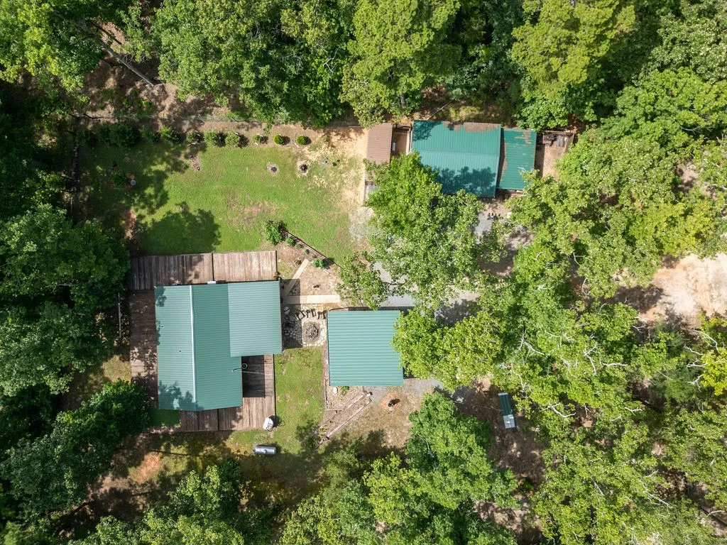 Single Family Residence For Sale in Wood County , 320 PR 8585, Winnsboro, Texas 75494, 3 Bedroom, 1 Bathroom, 1 Garage spaces, 1,025 Sqft, built in 1992, mls#21390959, Real Estate Agent in Winnsboro, Homes For Sale in Wood county, Homes For Sale in Winnsboro, Realtor in Winnsboro Texas, Real Estate Brokerage Independent Realty Texas, Luminita Cordes Realtor