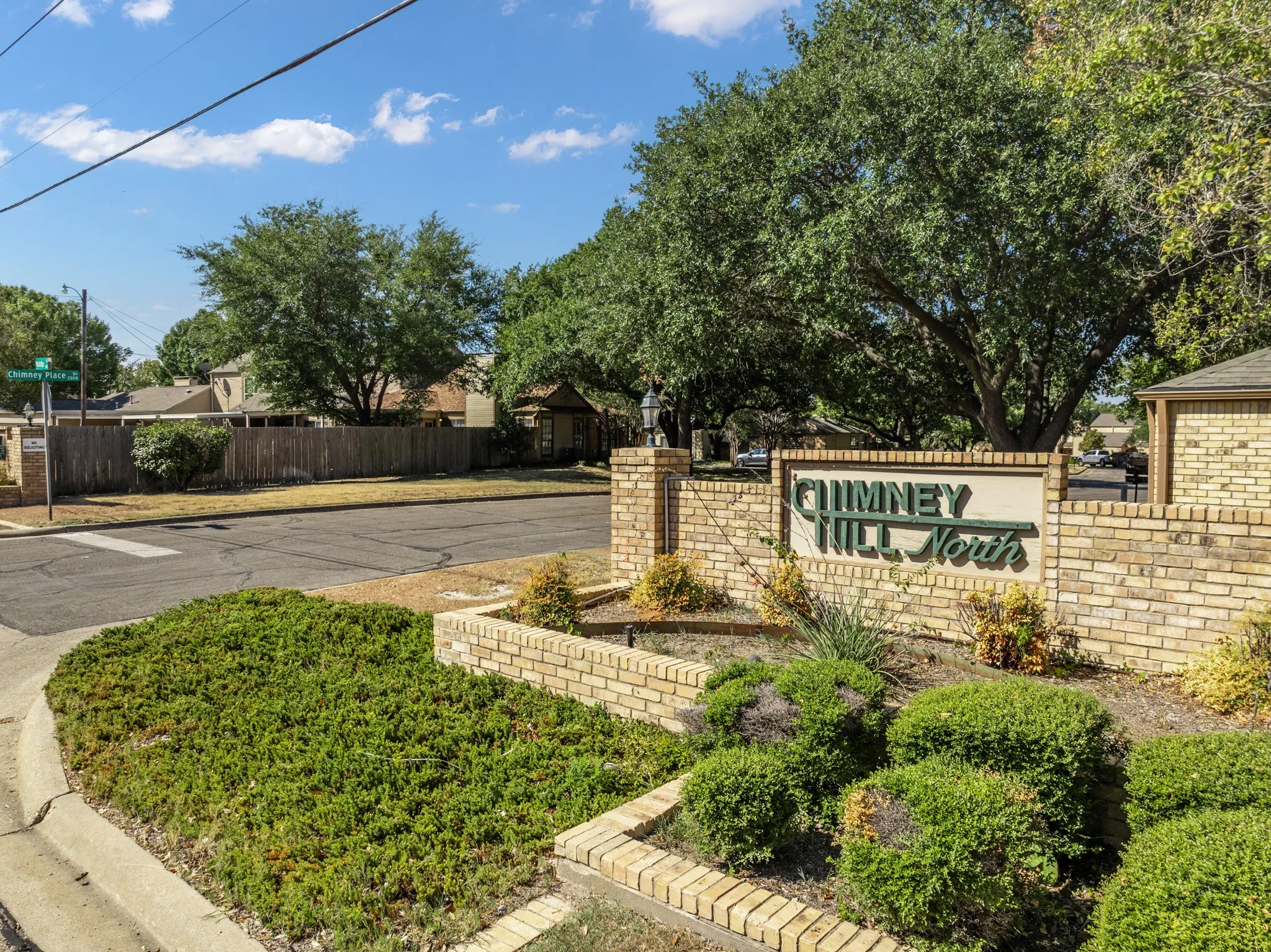 Townhouse For Sale in Mc Lennan County , 3311 Chimney Place Drive, Waco, Texas 76708, 2 Bedroom, 2 Bathroom, 2 Garage spaces, 1,457 Sqft, built in 1984, mls#21390060, Real Estate Agent in Waco, Homes For Sale in Mc Lennan county, Homes For Sale in Waco, Realtor in Waco Texas, Real Estate Brokerage Independent Realty Texas, Luminita Cordes Realtor