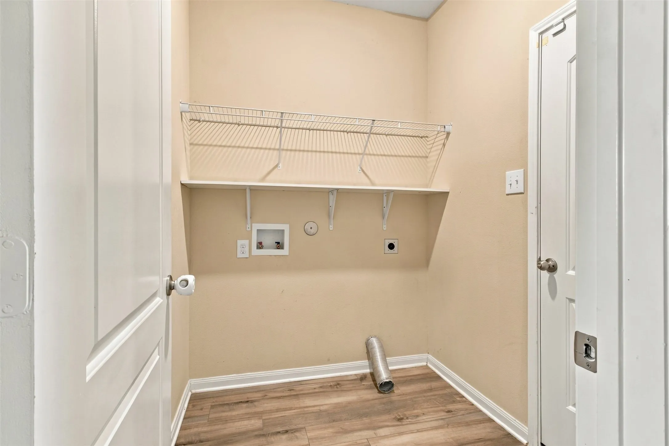 Single Family Residence For Rent in Tarrant County , 13641 Fehrman Road, Crowley, Texas 76036, 3 Bedroom, 2 Bathroom, 2 Garage spaces, 1,580 Sqft, built in 2020, mls#21386945, Real Estate Agent in Crowley, Homes For Rent in Tarrant county, Homes For Rent in Crowley, Realtor in Crowley Texas, Real Estate Brokerage Independent Realty Texas, Luminita Cordes Realtor