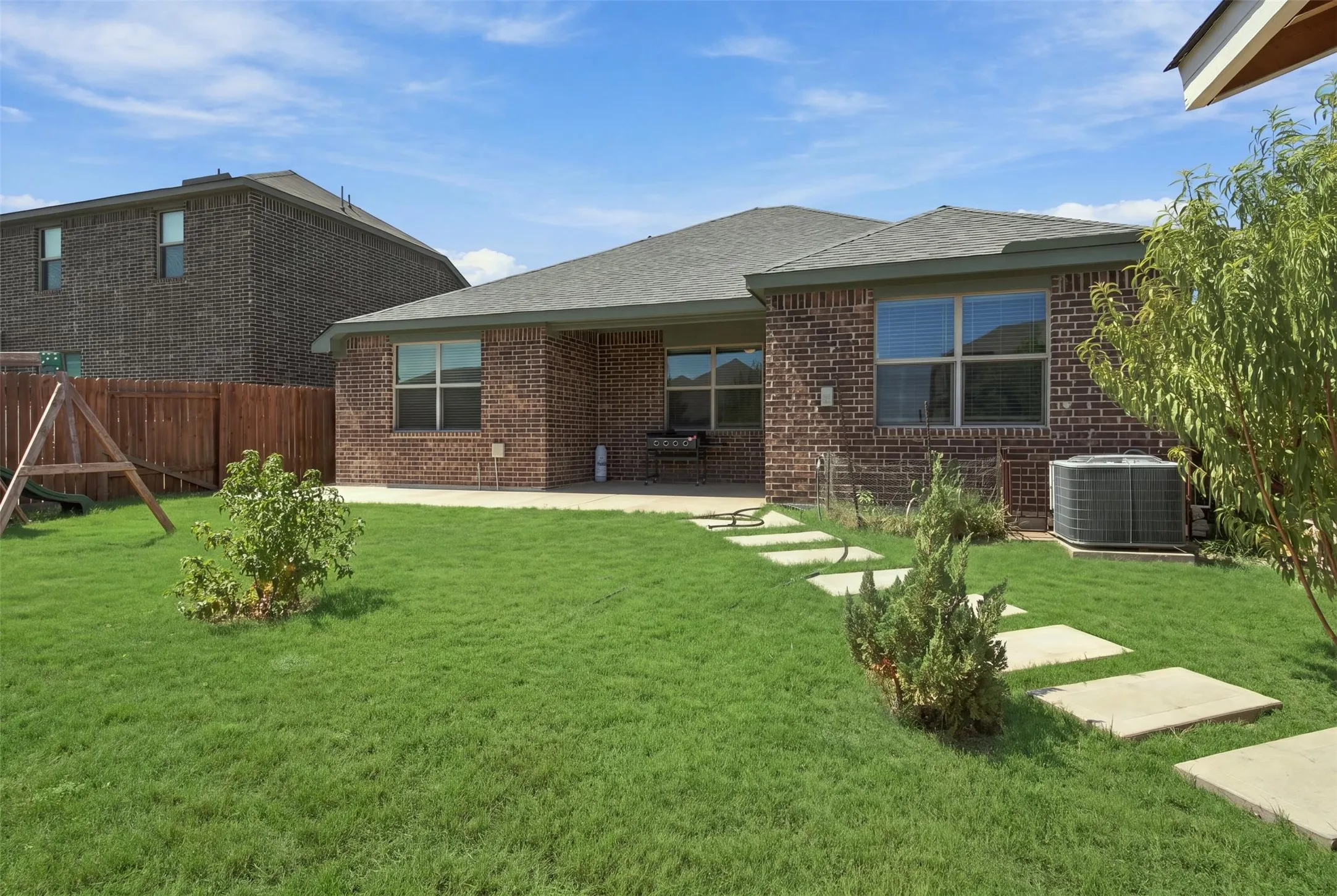Single Family Residence For Rent in Tarrant County , 13641 Fehrman Road, Crowley, Texas 76036, 3 Bedroom, 2 Bathroom, 2 Garage spaces, 1,580 Sqft, built in 2020, mls#21386945, Real Estate Agent in Crowley, Homes For Rent in Tarrant county, Homes For Rent in Crowley, Realtor in Crowley Texas, Real Estate Brokerage Independent Realty Texas, Luminita Cordes Realtor